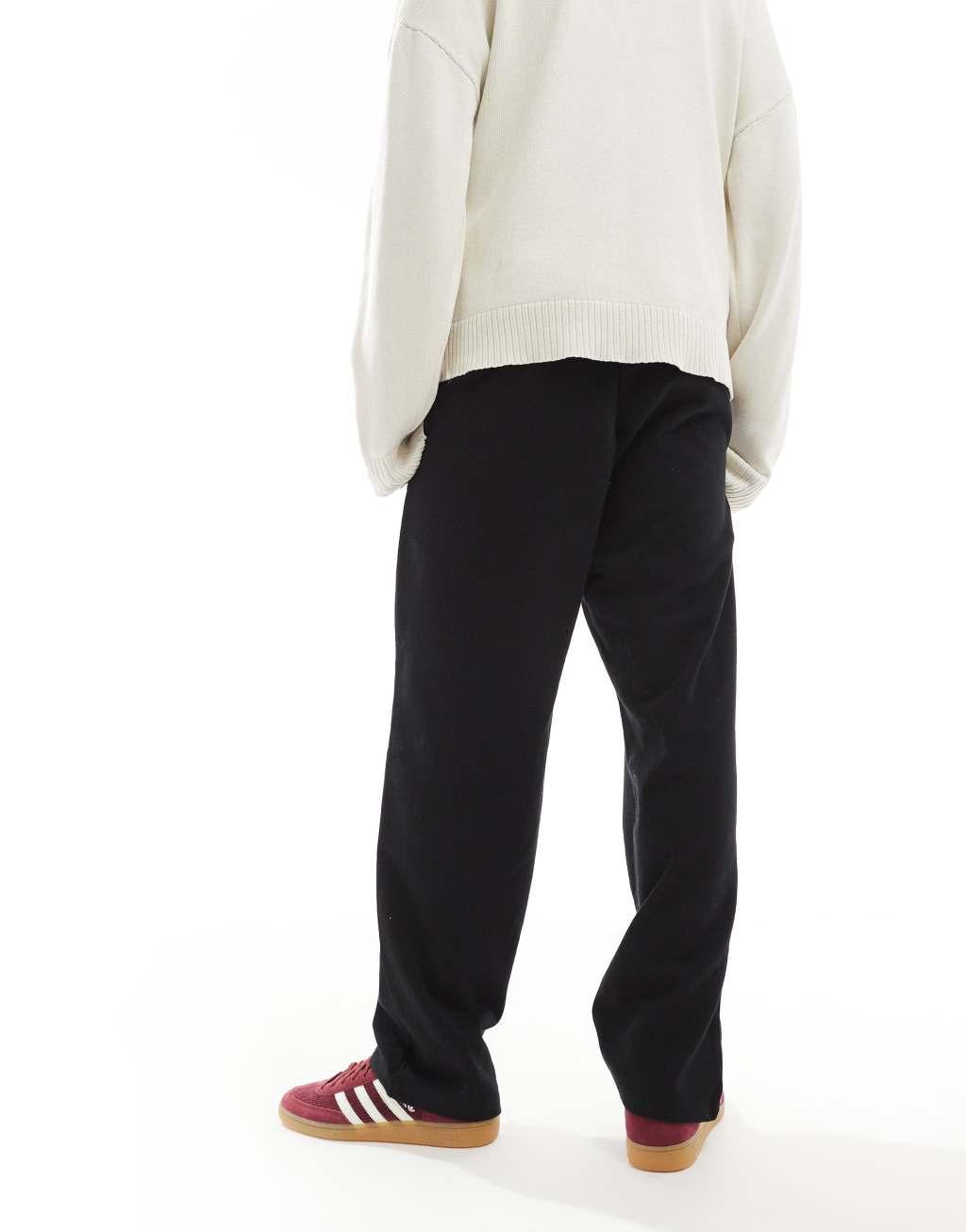 Jack & Jones loose fit wide leg sweatpants in black Product Image