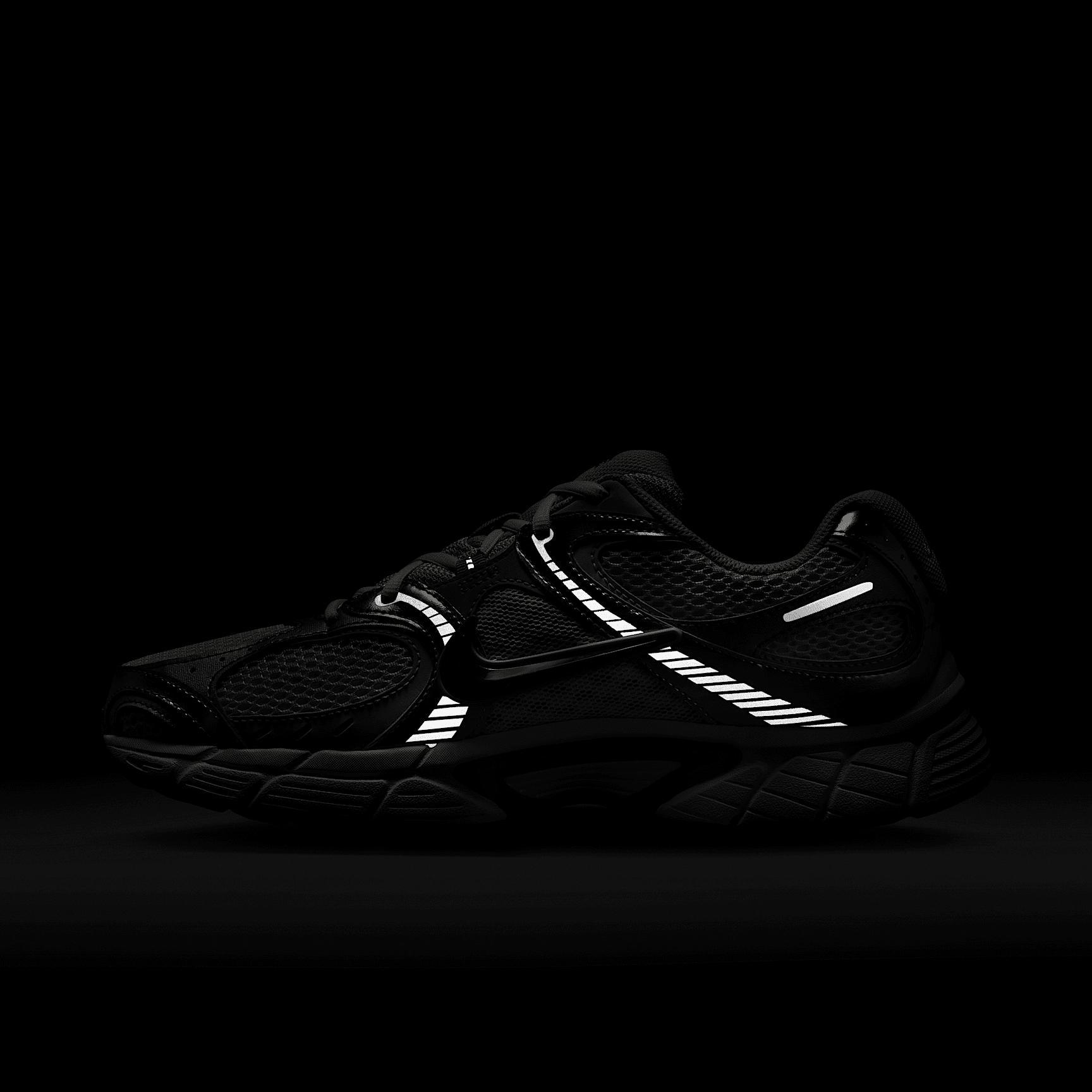 Nike V5 RNR Men's Shoes Product Image