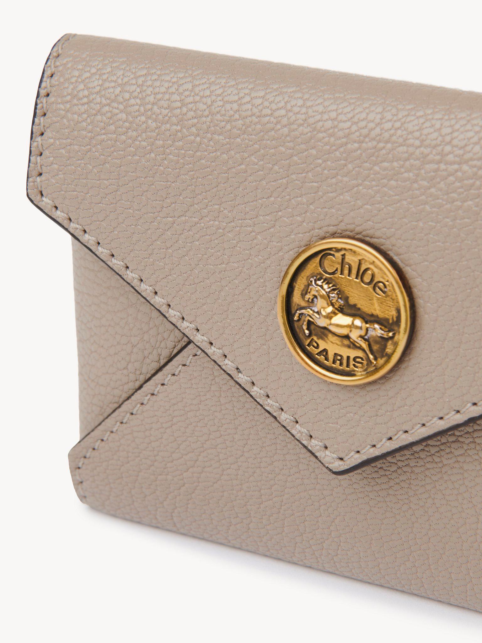Envelope card holder in grained leather Product Image
