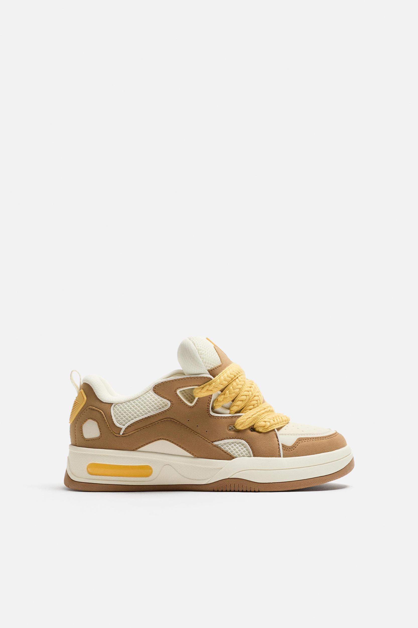SKATE SNEAKERS Product Image