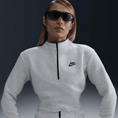 Nike Sportswear Tech Fleece Women's Cropped 1/2-Zip Top Product Image