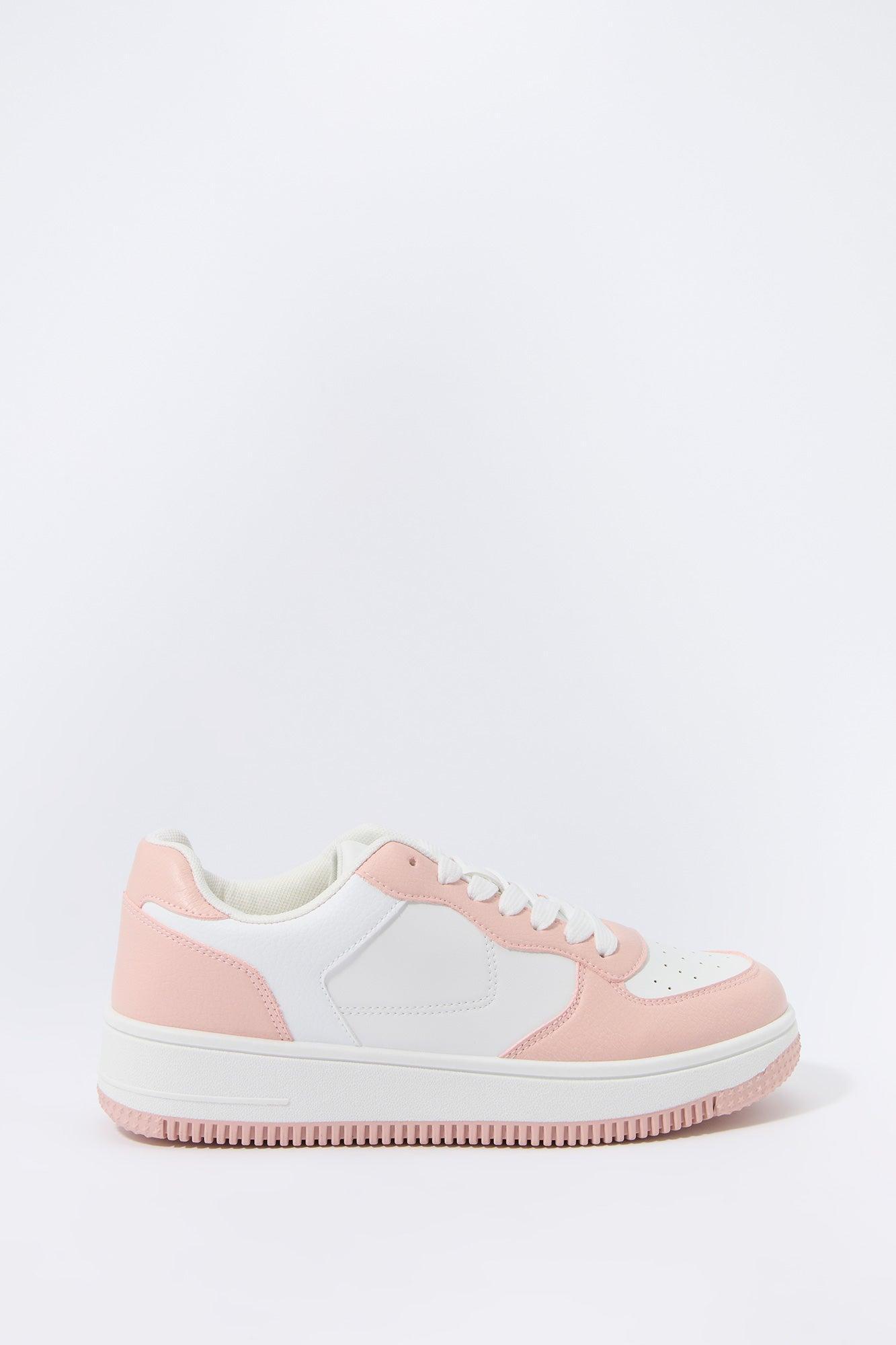 Classic Low Top Sneaker Female Product Image