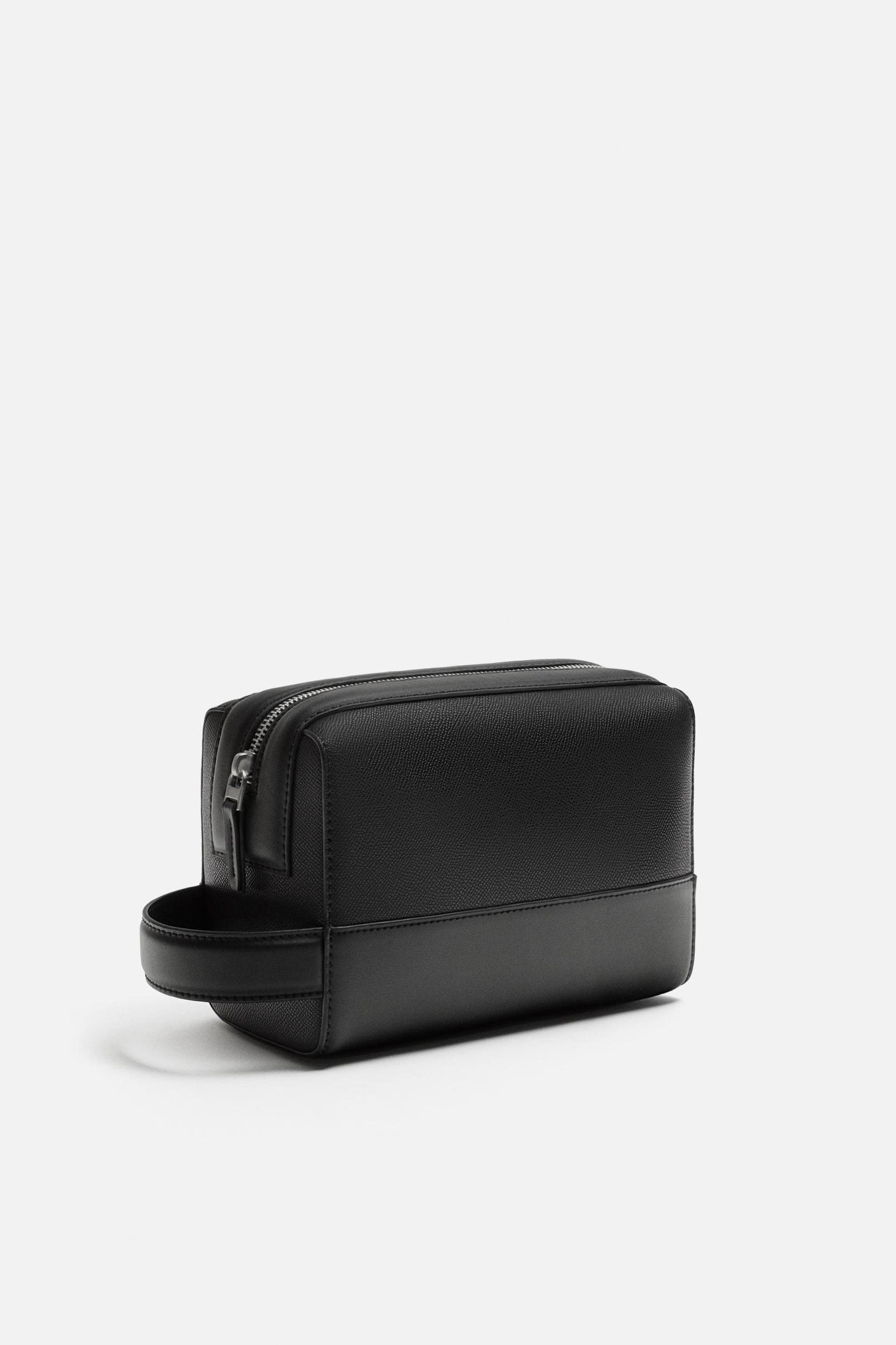 PLAIN TOILETRY BAG Product Image