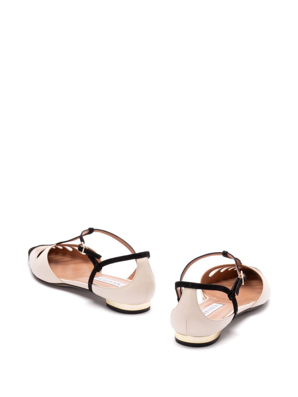 cut-out leather pumps Product Image