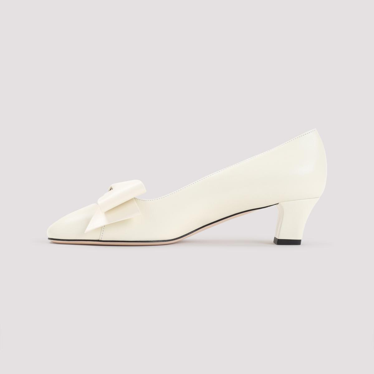 VALENTINO GARAVANI Pumps In White Product Image