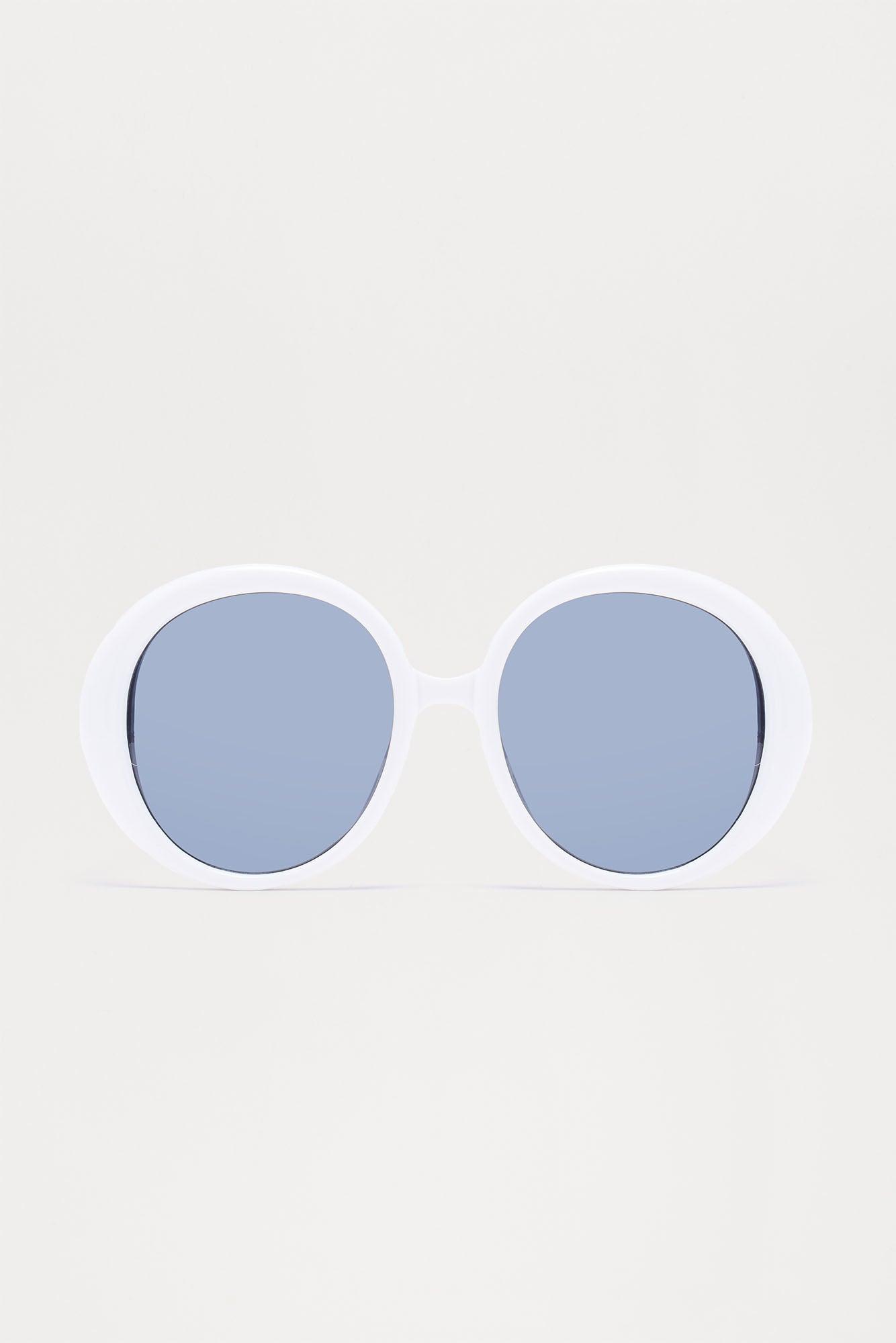 Miss Thang Sunglasses - White Product Image