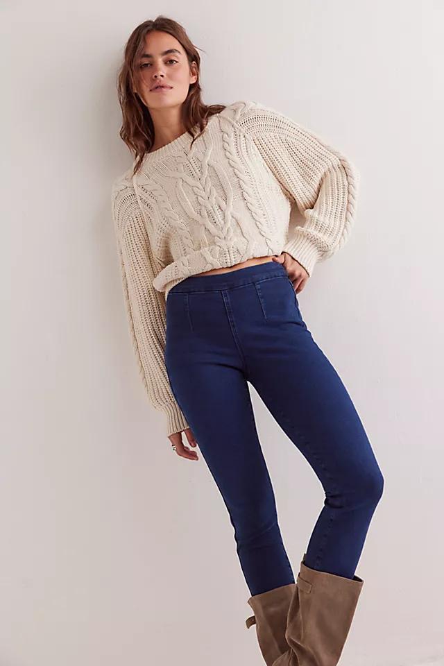 CRVY Infinite Stretch Pull-On Skinny Jeans Product Image