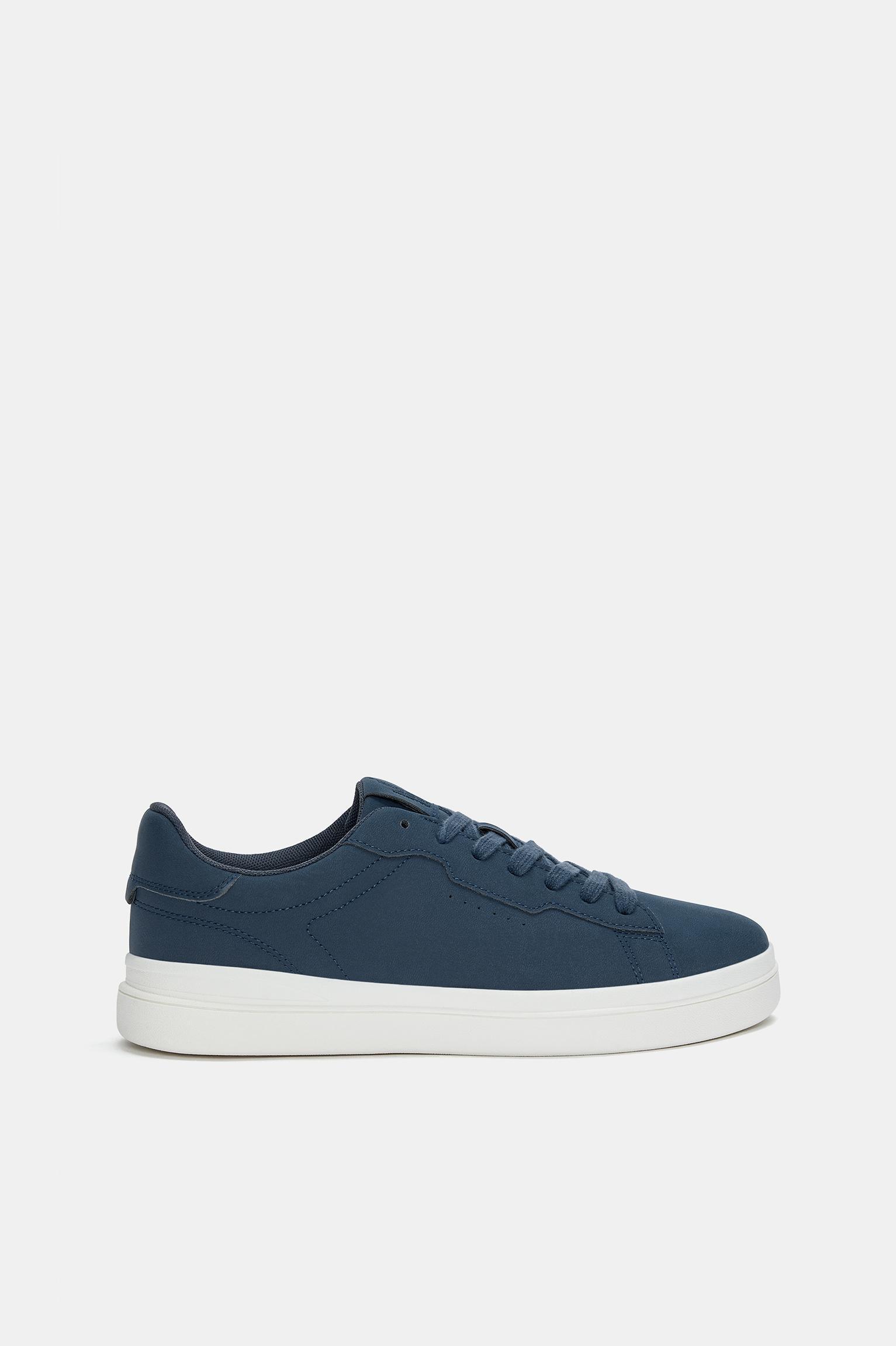 Chunky casual sneakers Product Image