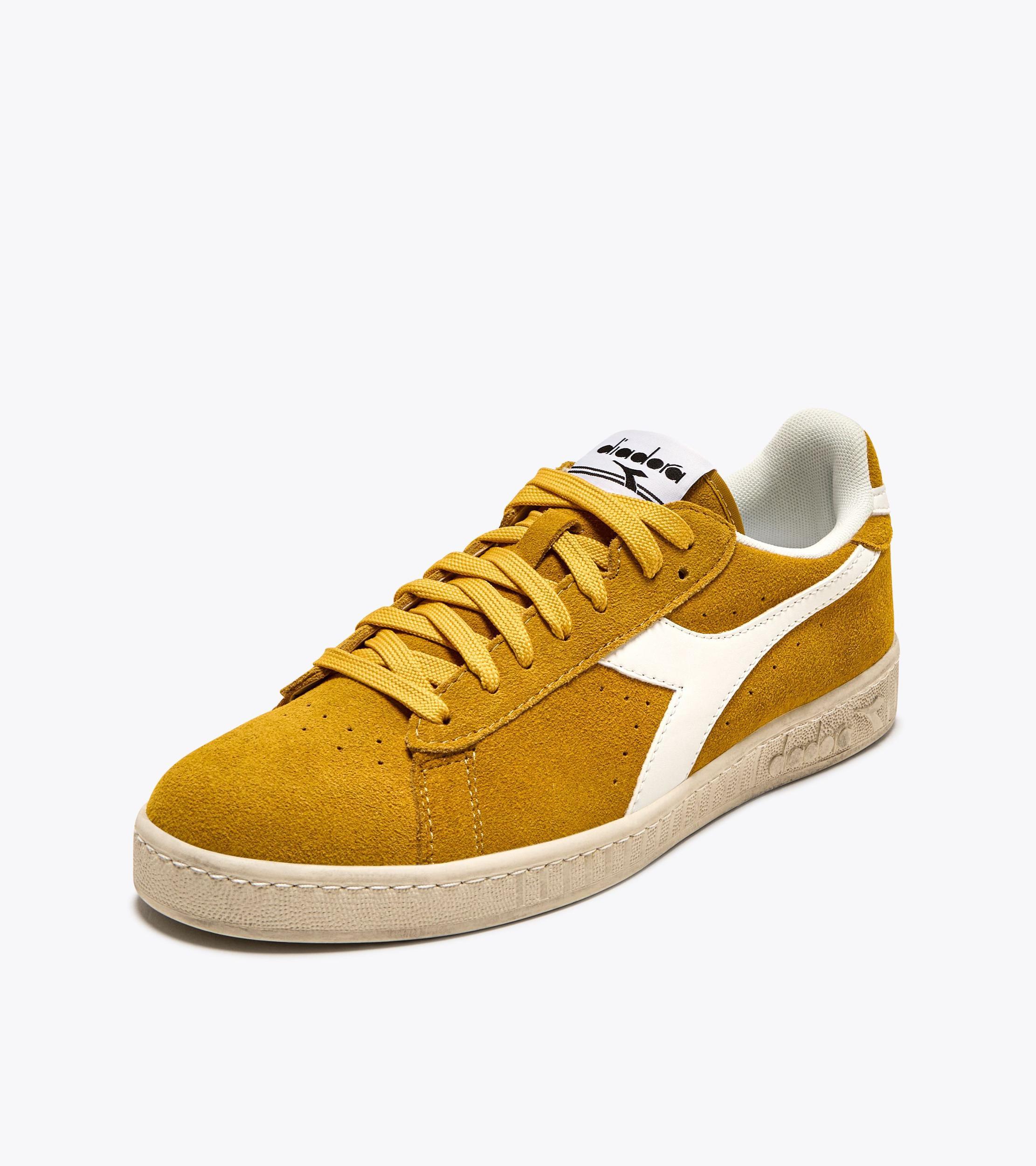 GAME L LOW SUEDE WAXED Product Image