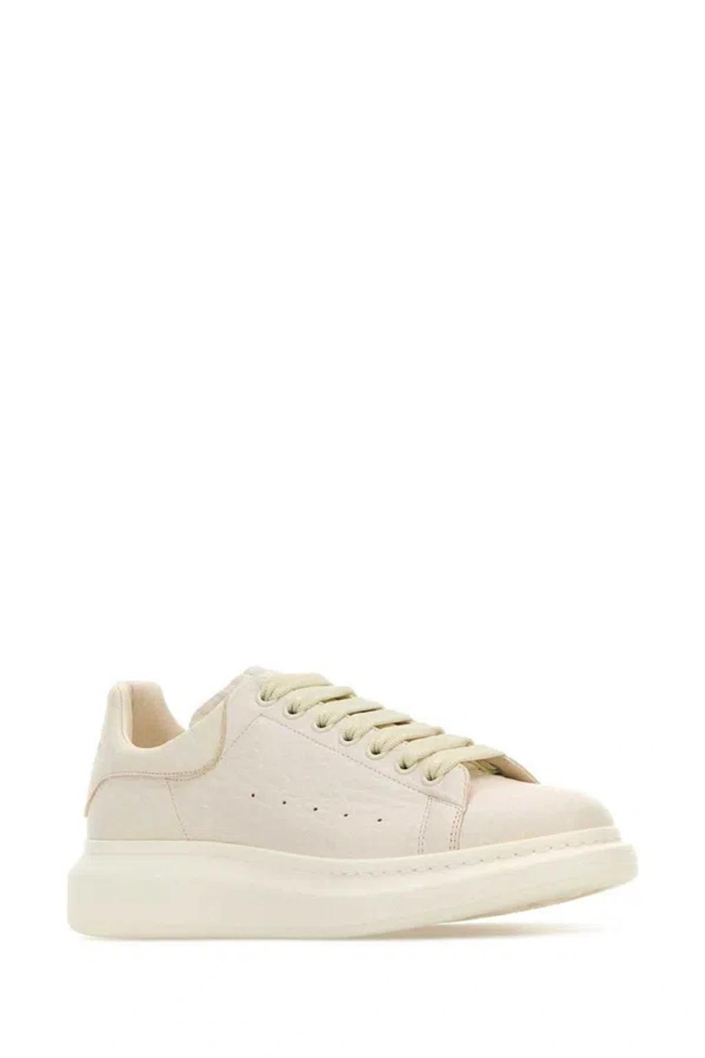 ALEXANDER MCQUEEN Larry Oversized Sneaker In White Product Image