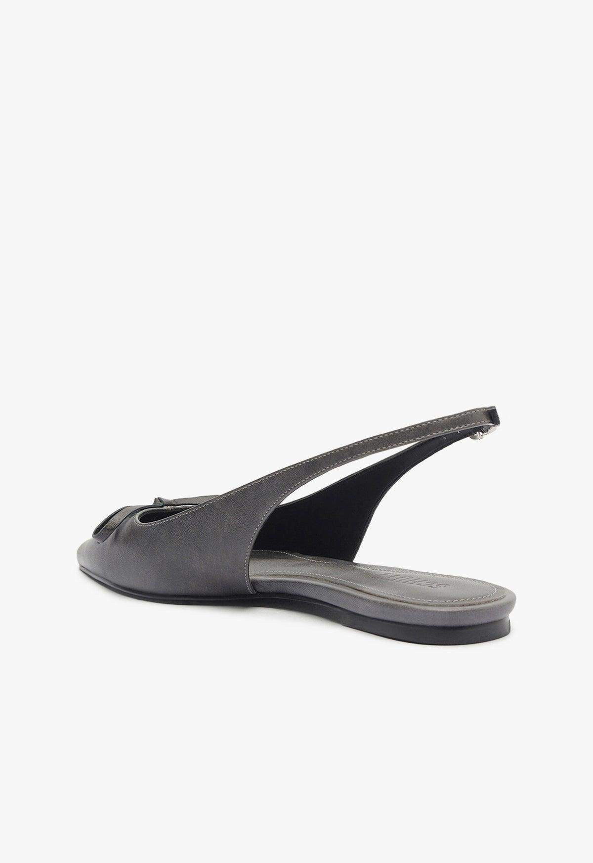 Cady Flat Product Image
