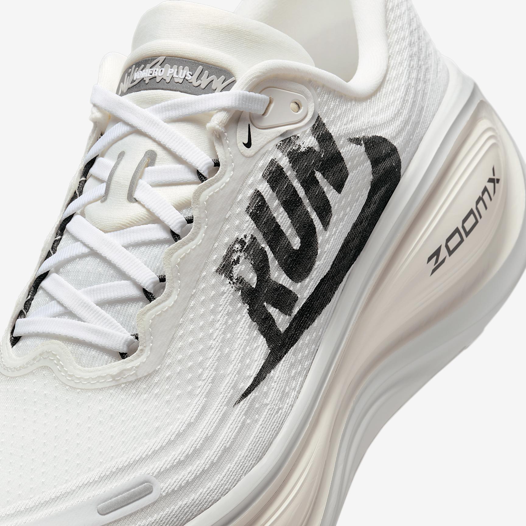 Nike Men's Vomero Plus Road Running Shoes Product Image