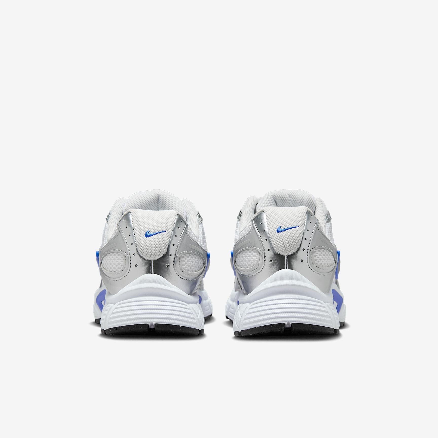 Nike Men's V5 RNR Shoes Product Image