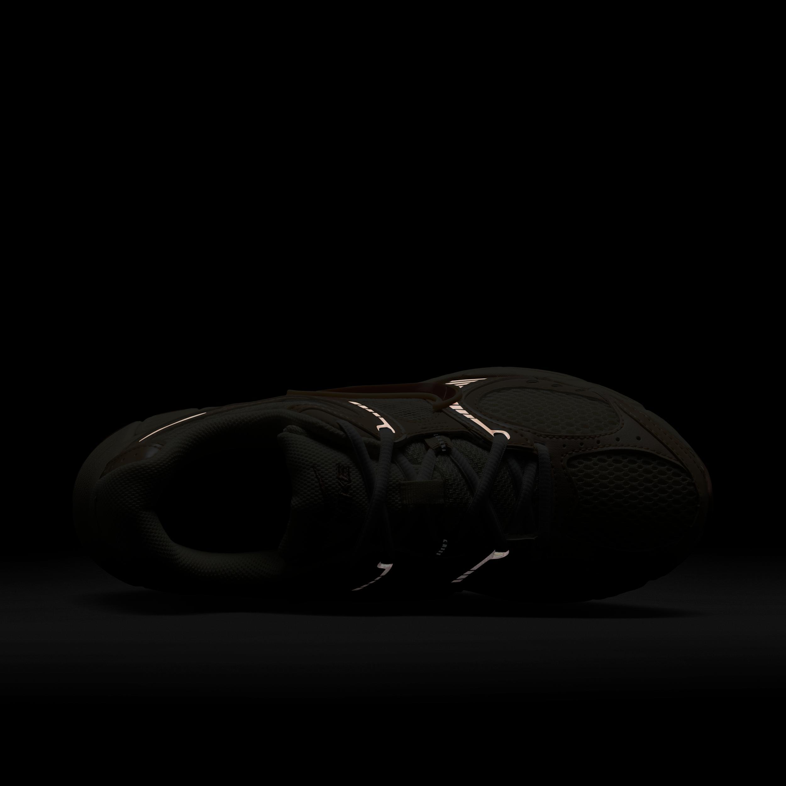 Nike Women's V5 RNR Shoes Product Image