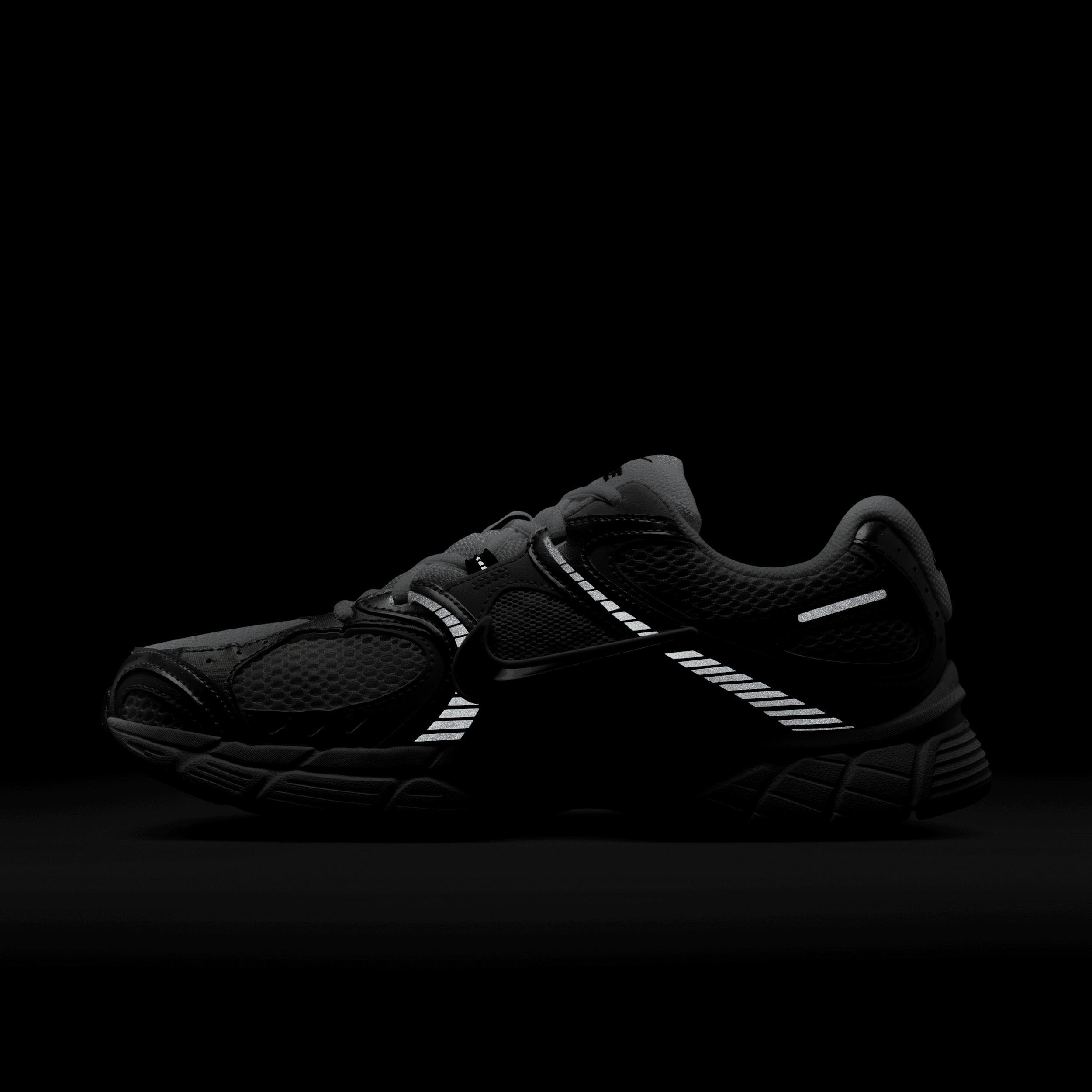 Nike Men's V5 RNR Shoes Product Image