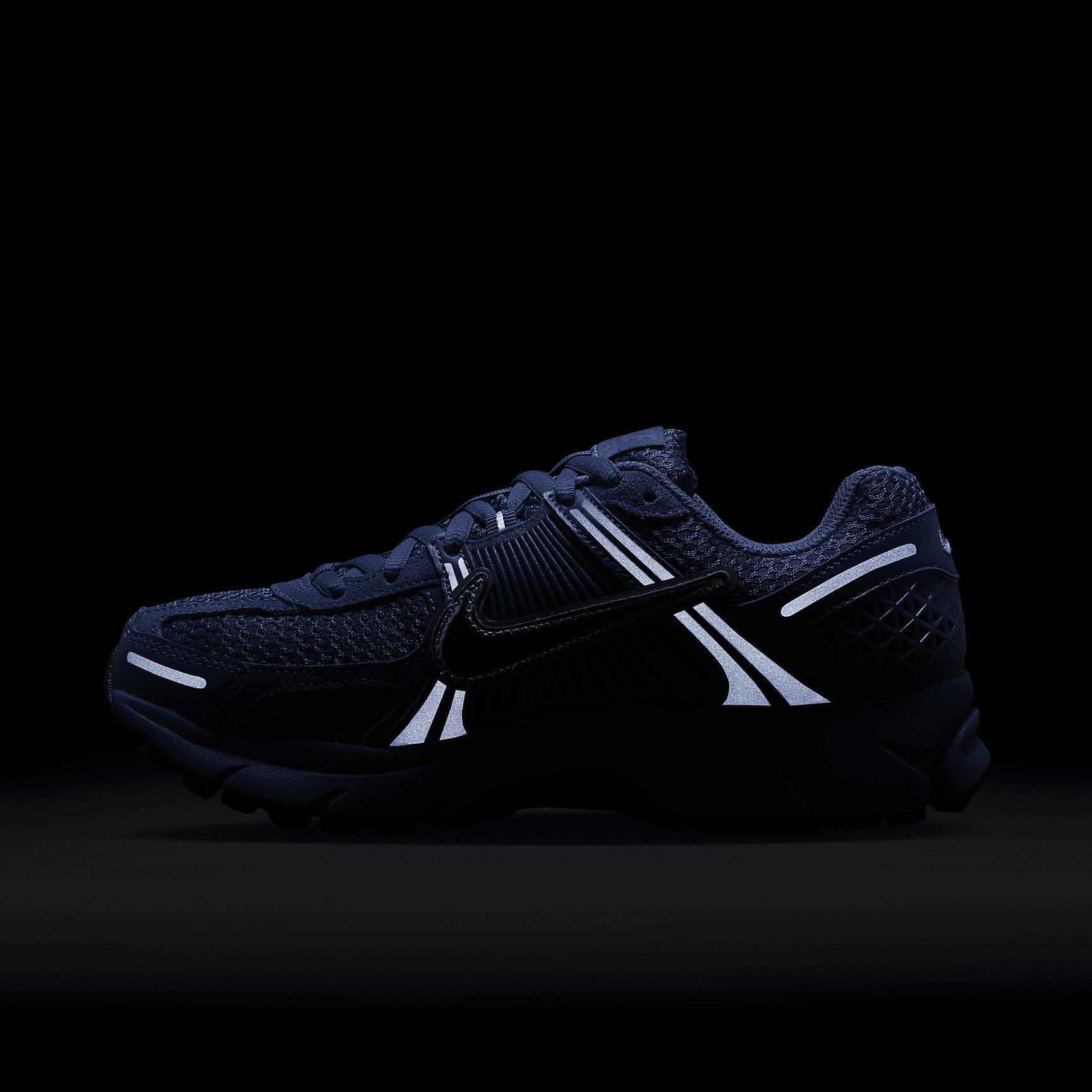 Nike Women's Zoom Vomero 5 Shoes Product Image
