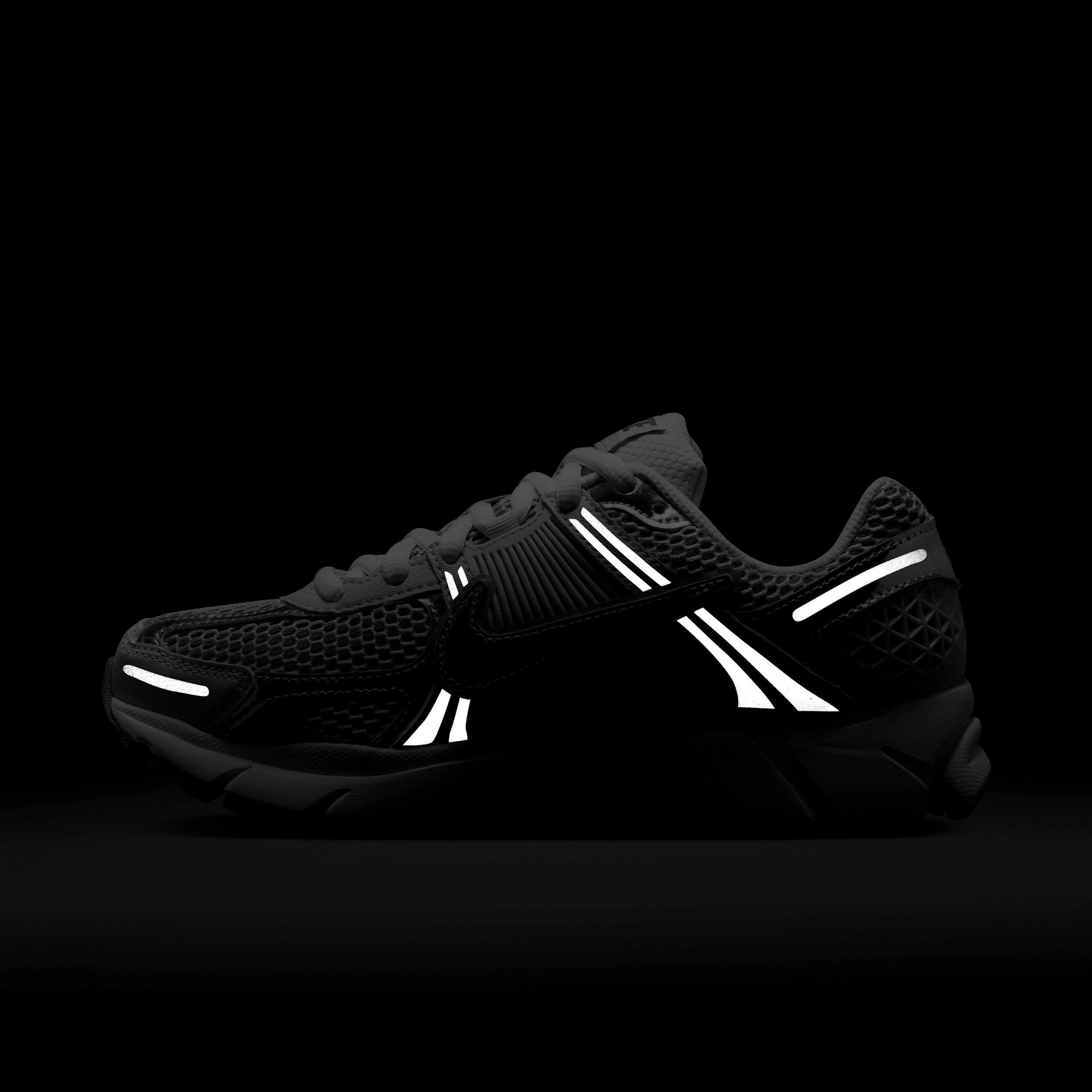 Nike Women's Zoom Vomero 5 Shoes Product Image