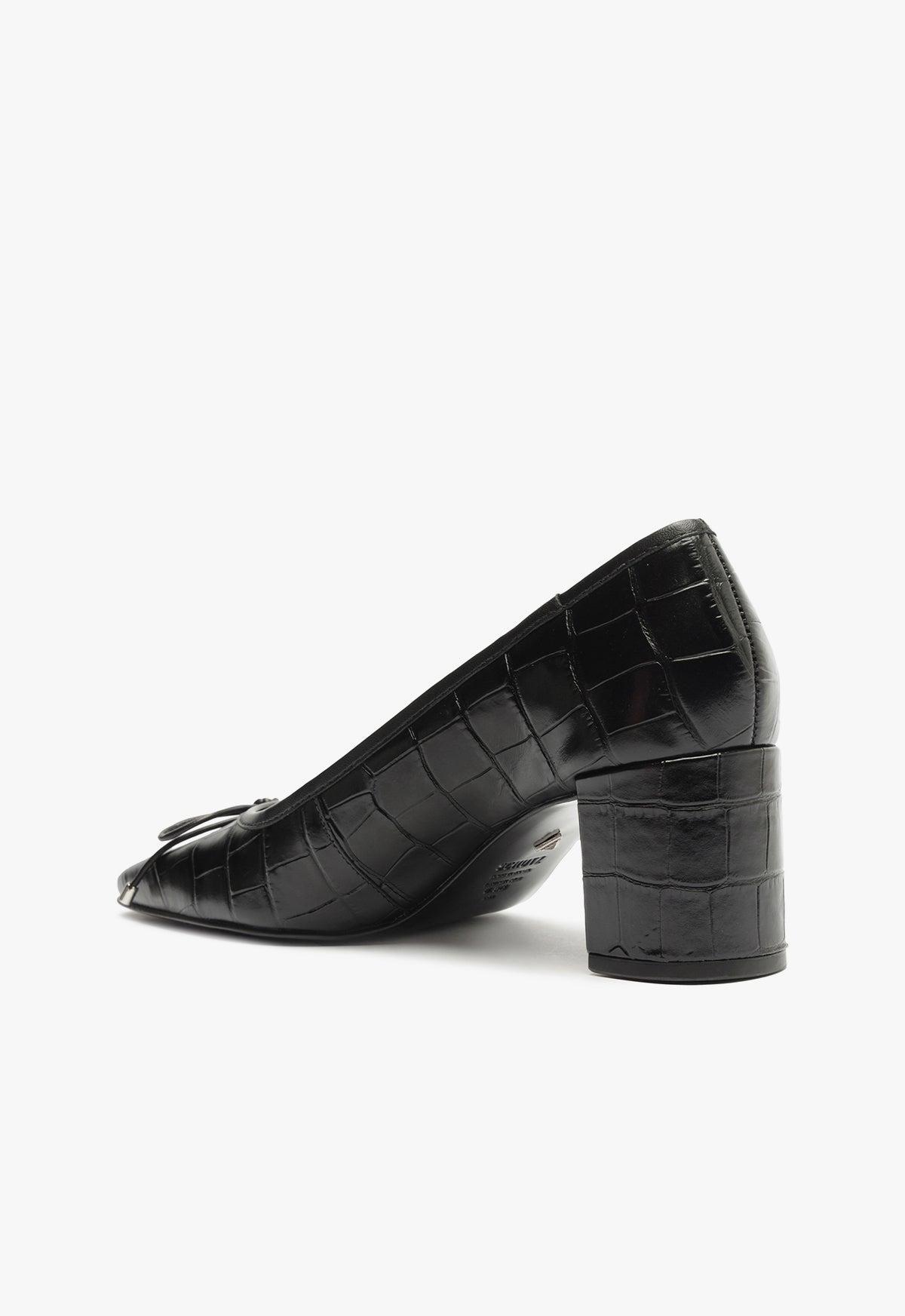 Arissa Pump Product Image