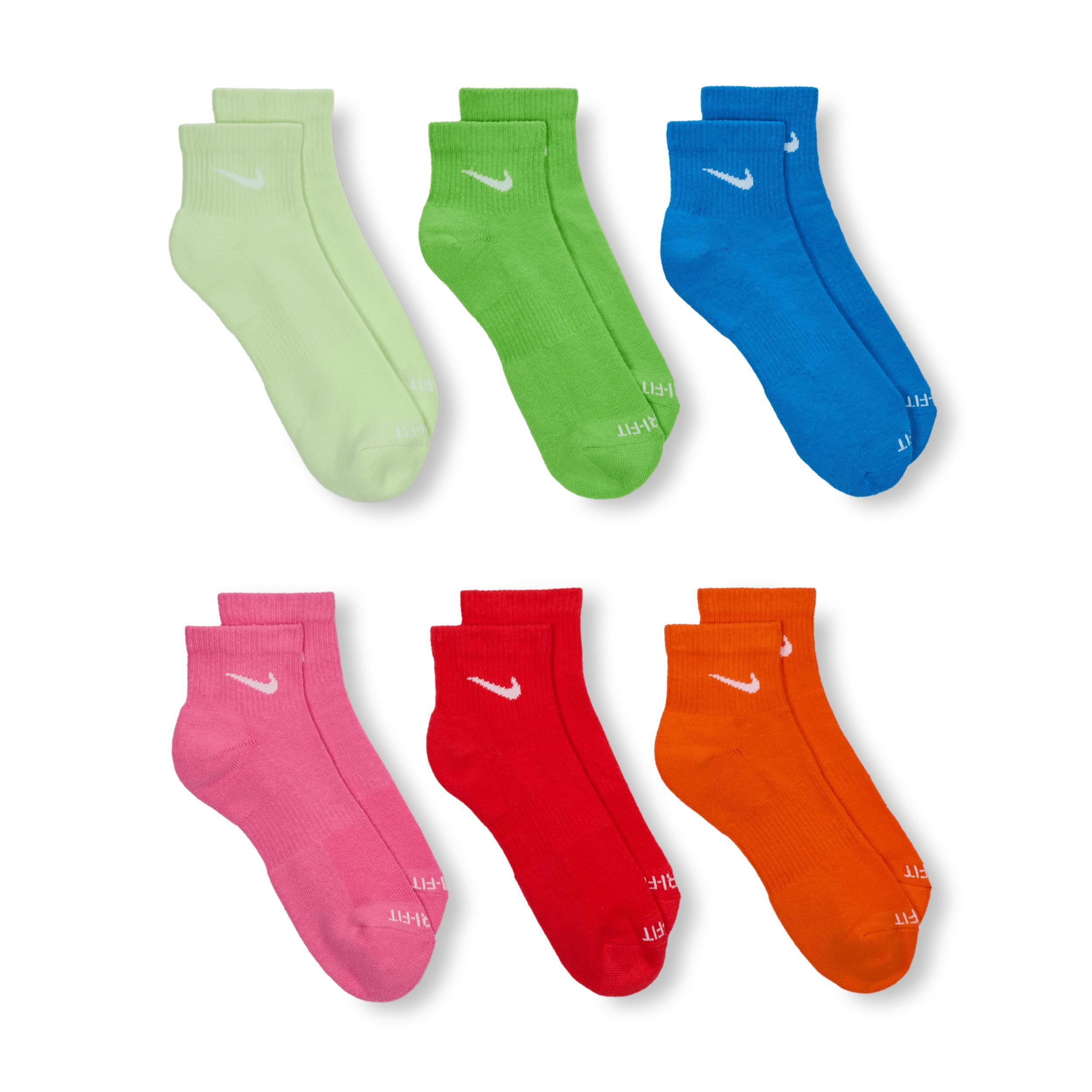 Nike Men's Everyday Plus Cushioned Training Ankle Socks (6 Pairs) Product Image