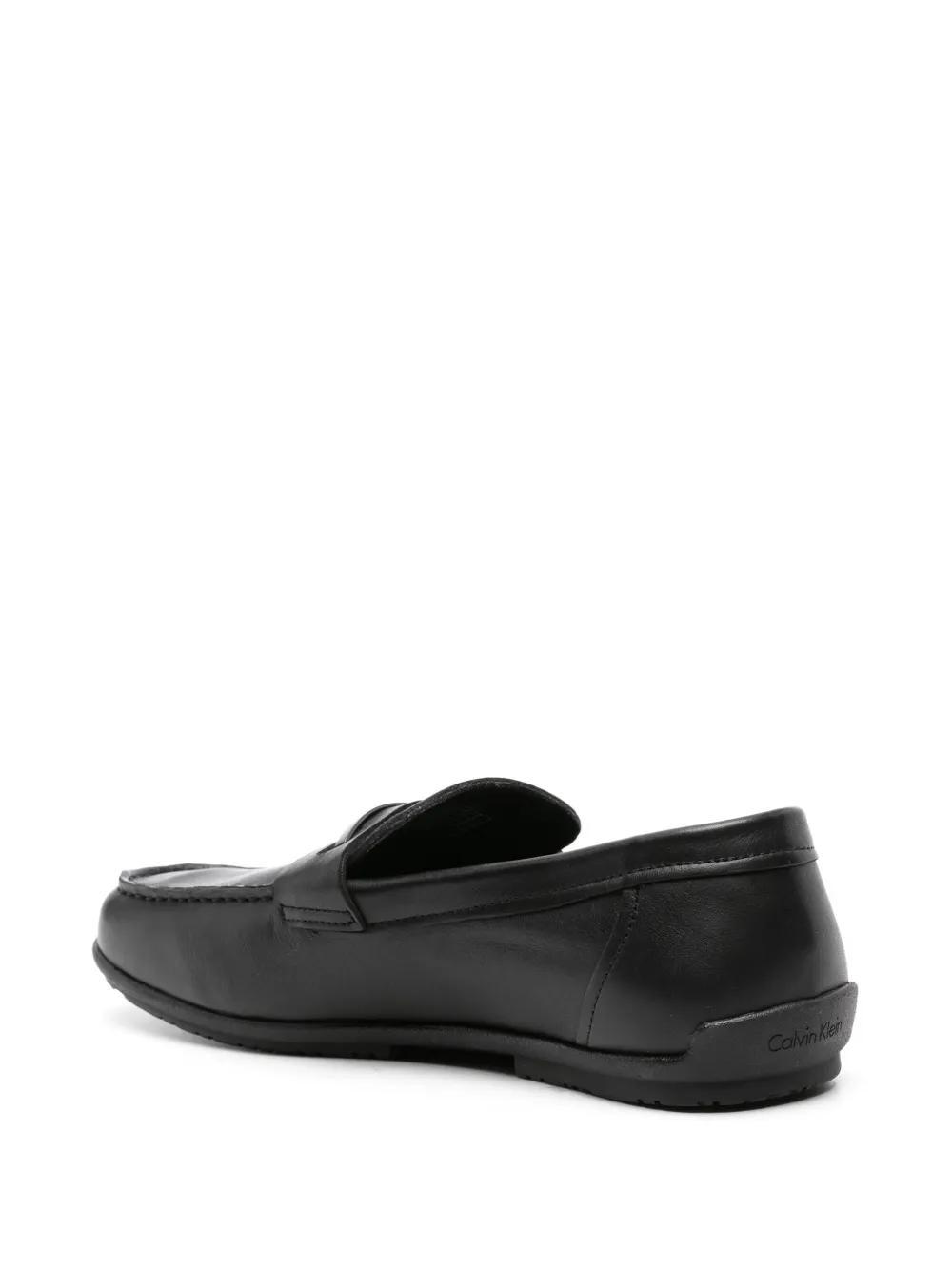 logo-plaque leather loafers Product Image
