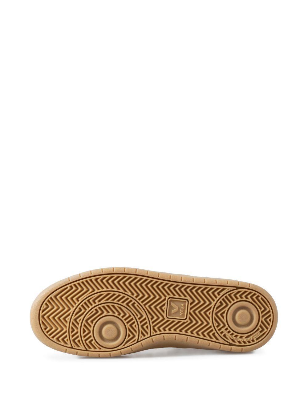 V-90 sneakers Product Image