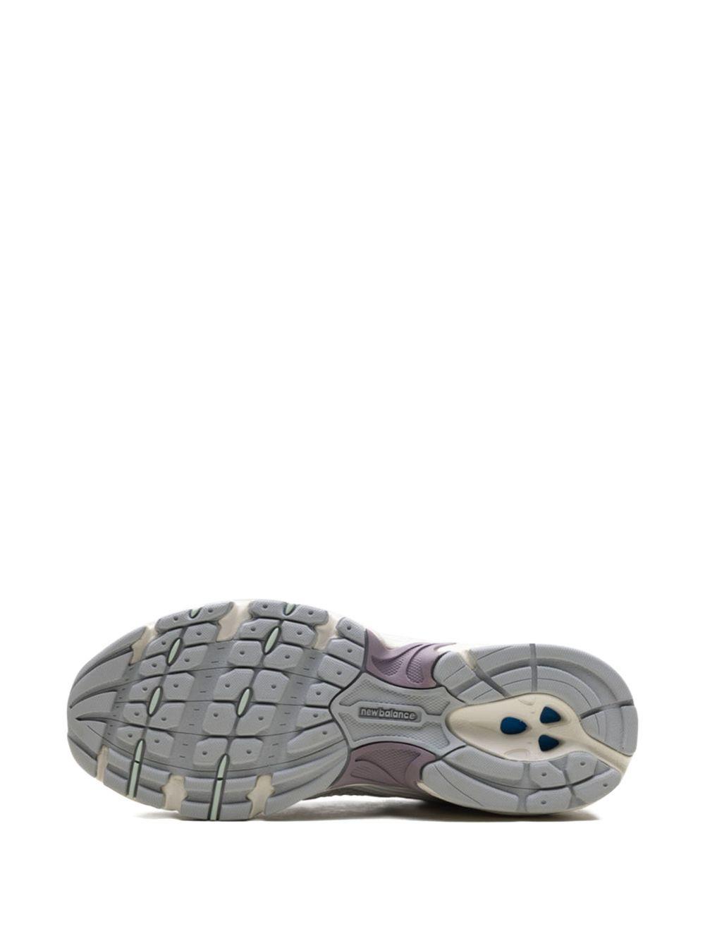 530 "Sea Salt/Ice Wine" sneakers Product Image