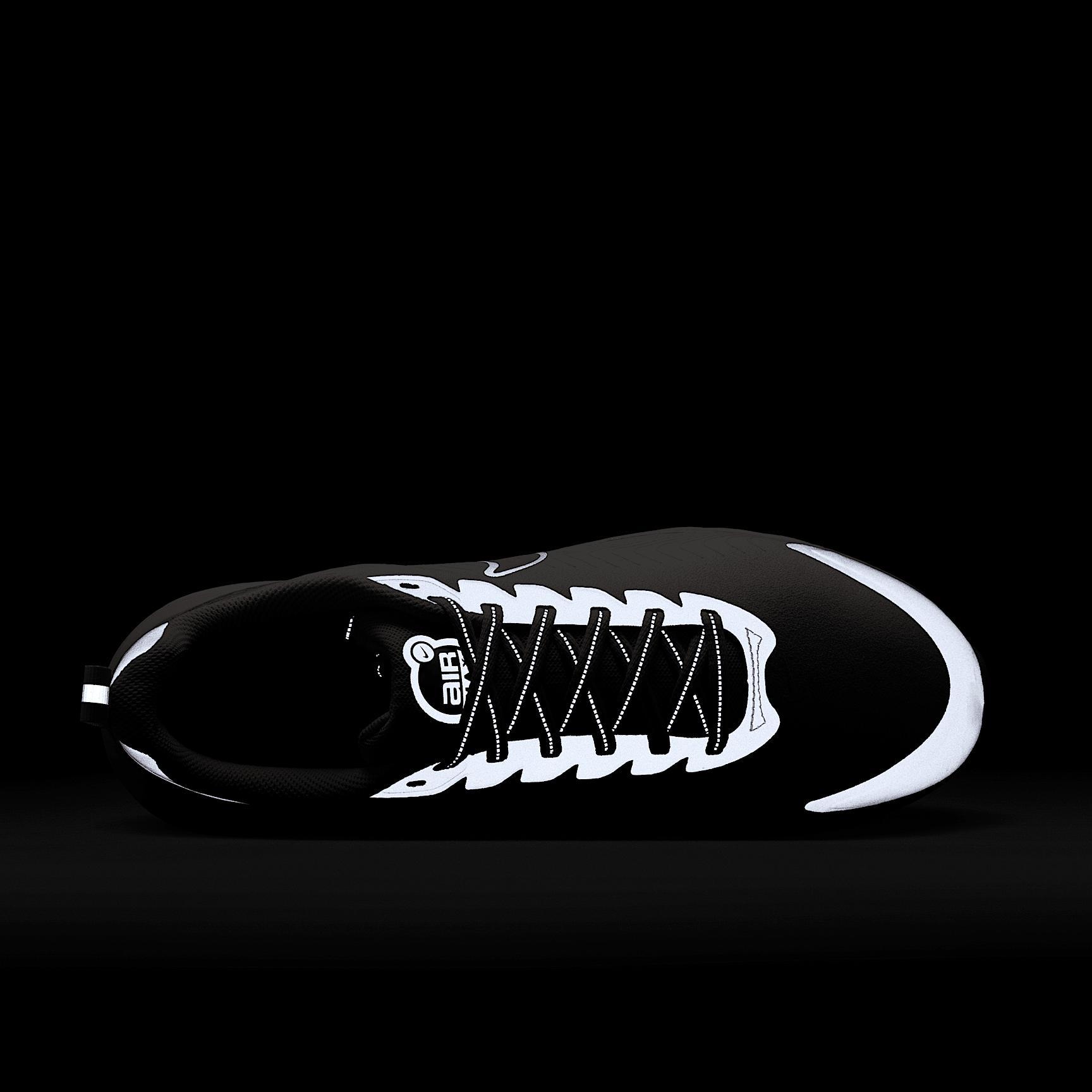 Nike Men's Air Max Nuaxis Premium Shoes Product Image