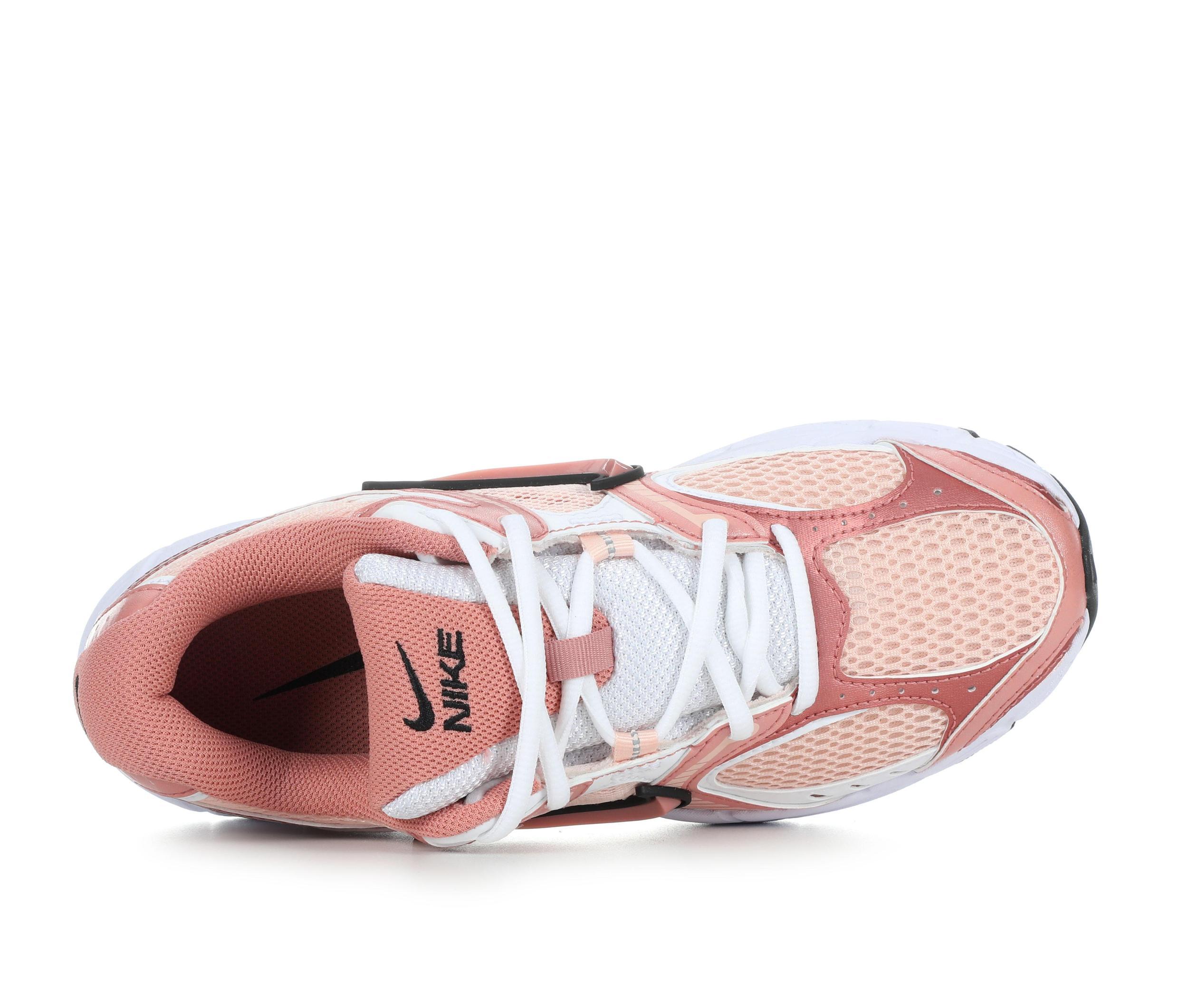 Women's Nike V5 RNR Sneakers Product Image