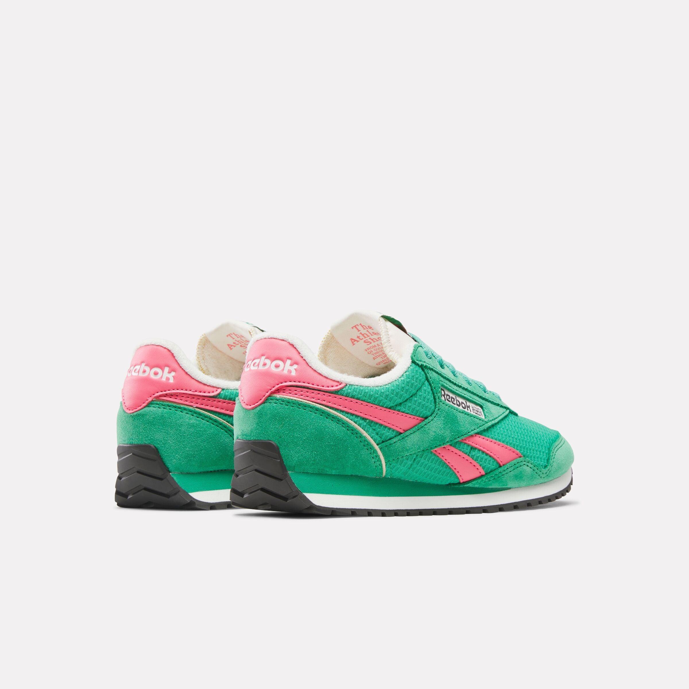 Women's Classic AZ Shoes Product Image
