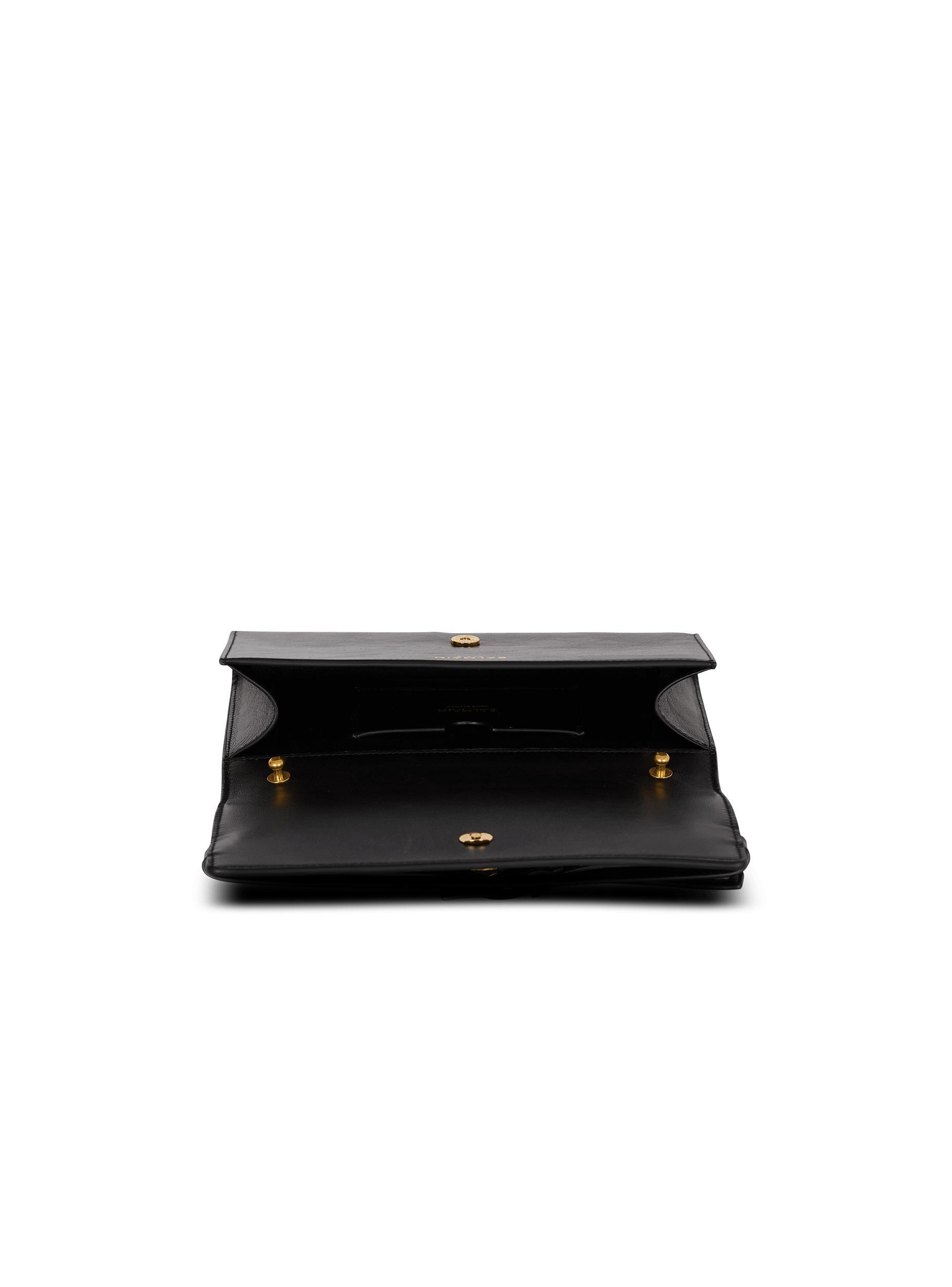 Crinkled leather wallet with Shuffle chain Product Image