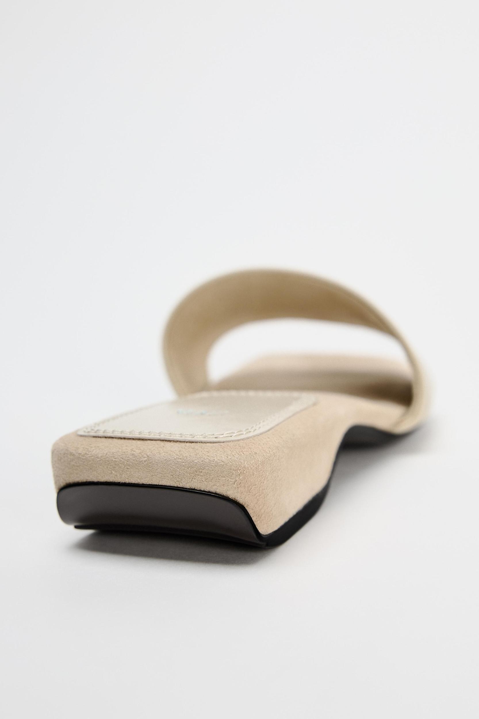 LEATHER SANDALS Product Image