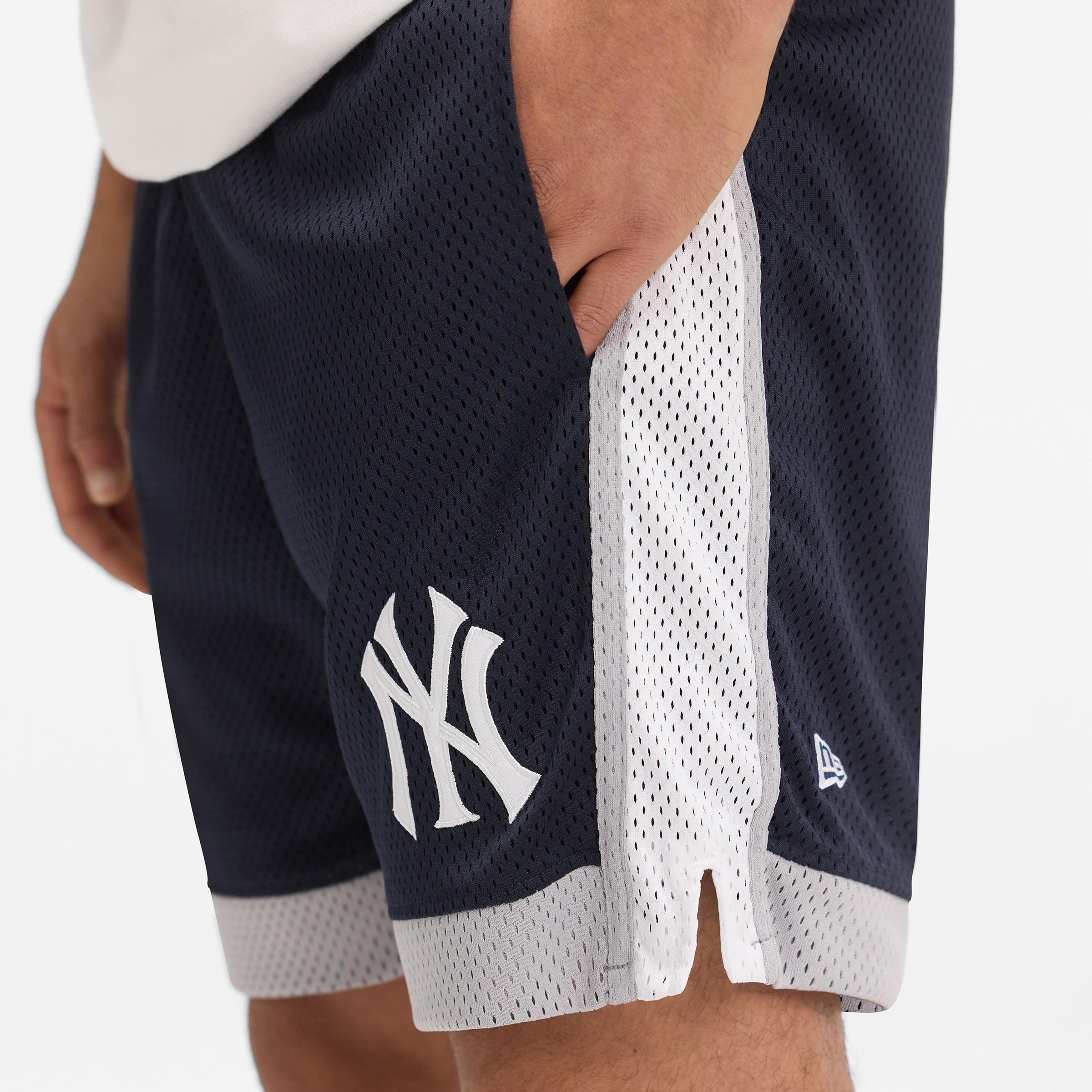 Chicago Bulls Sport Classics Black & White Shorts Male Product Image