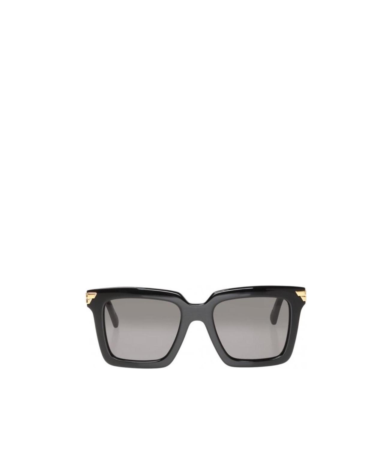 BOTTEGA VENETA Eyewear Square Frame Sunglasses In Gray Product Image