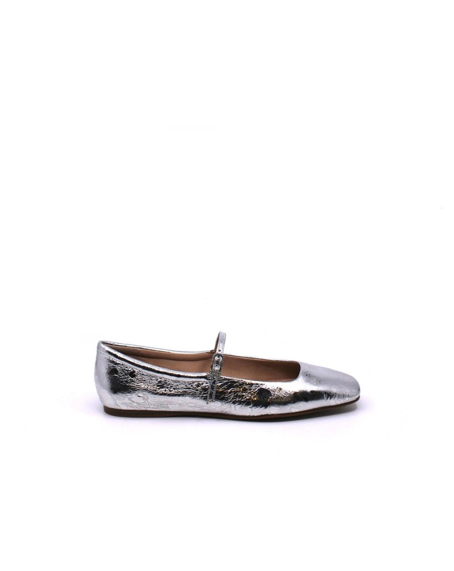 Dolce Vita Reyes Silver Distressed Product Image