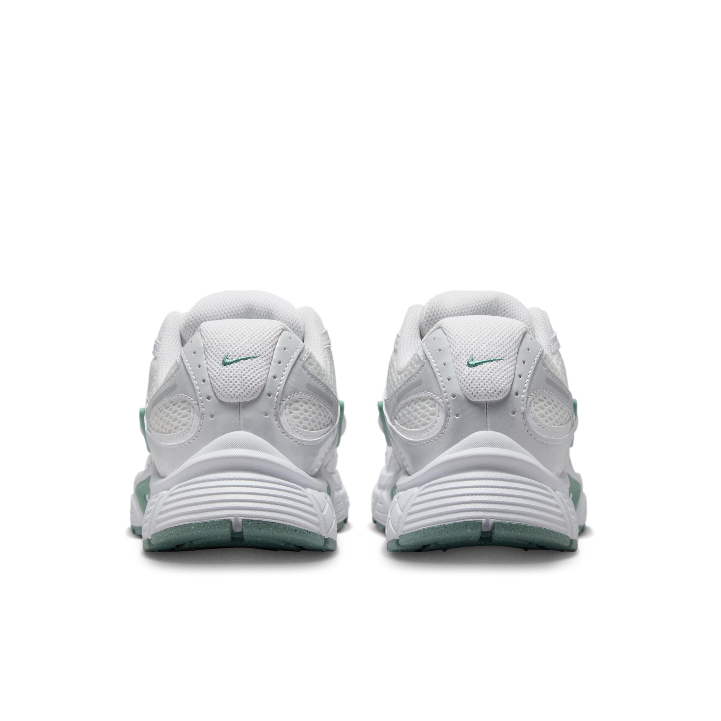 Nike Women's V5 RNR Shoes Product Image
