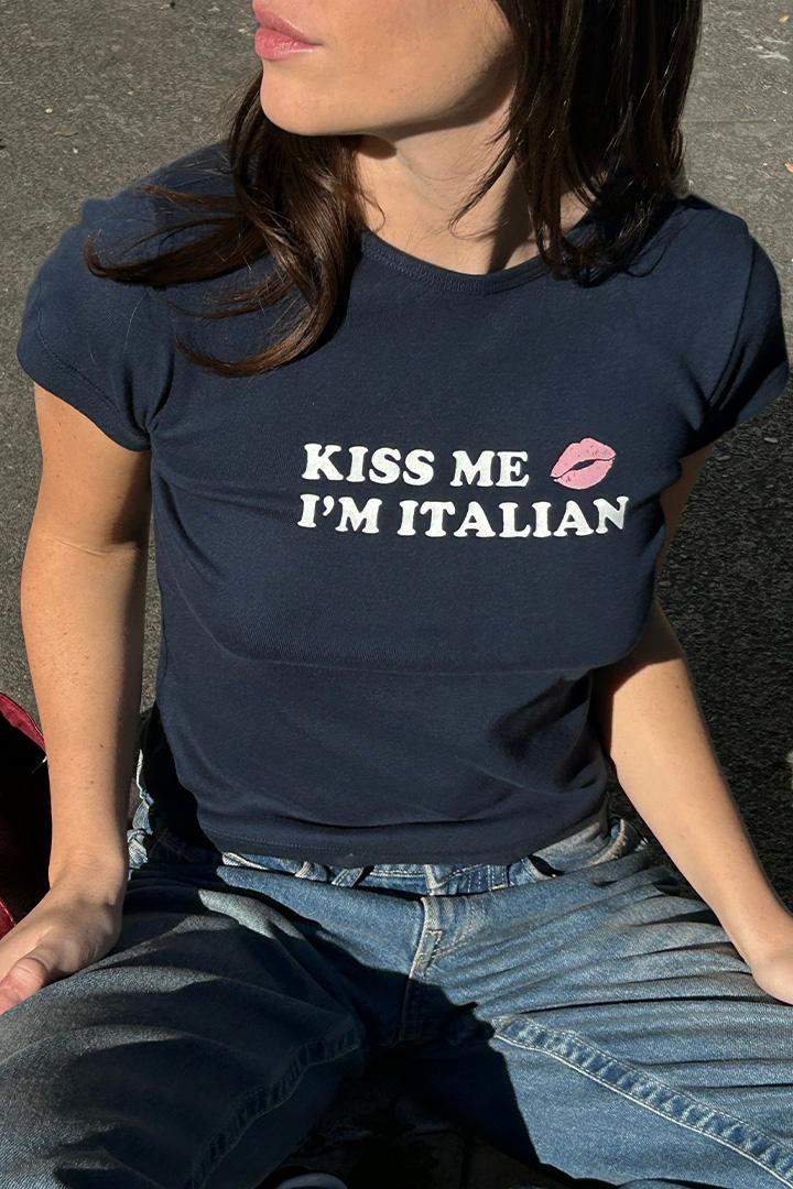 Kiss me T-shirt Product Image