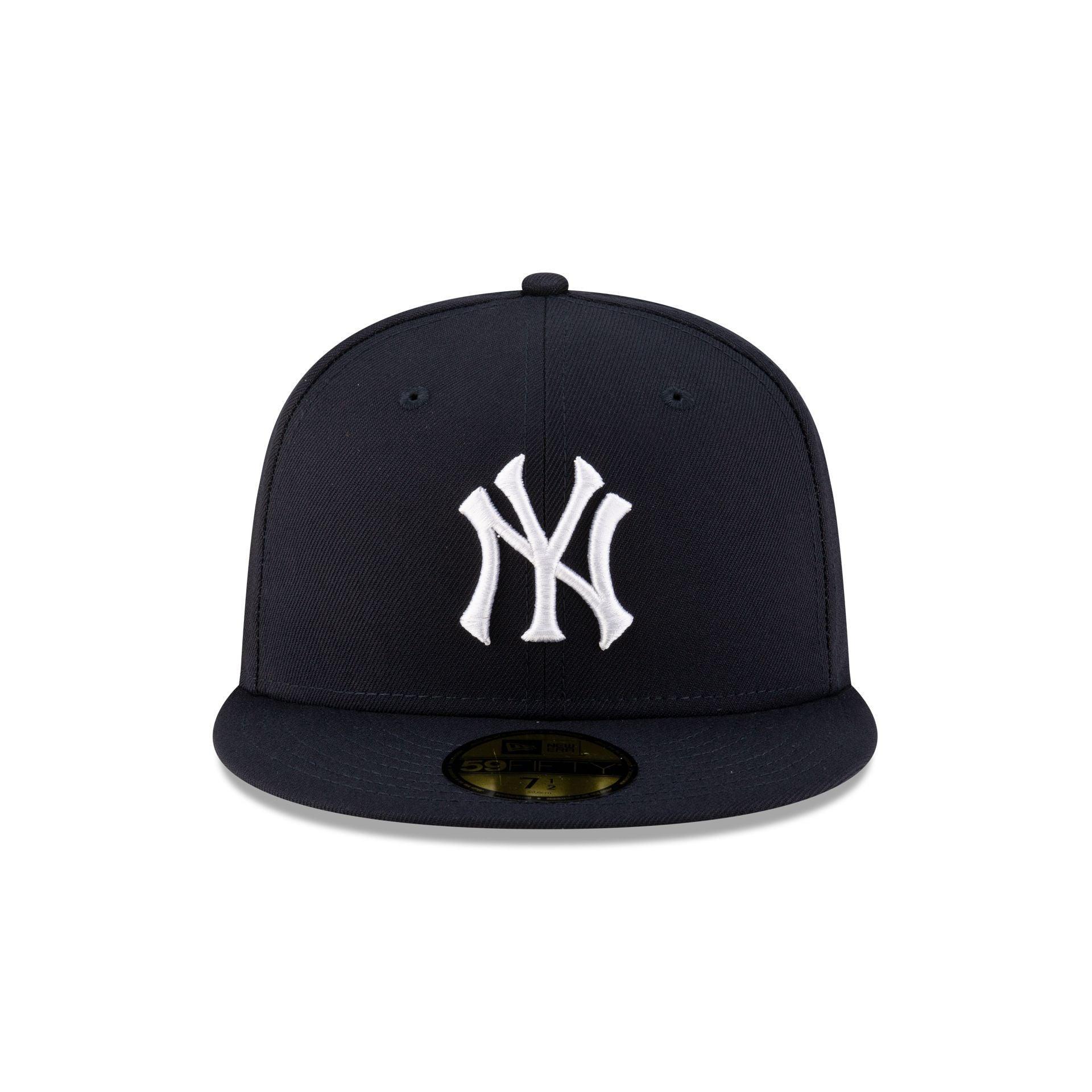 Atlanta Braves Black and White Basic 59FIFTY Fitted Hat Male Product Image
