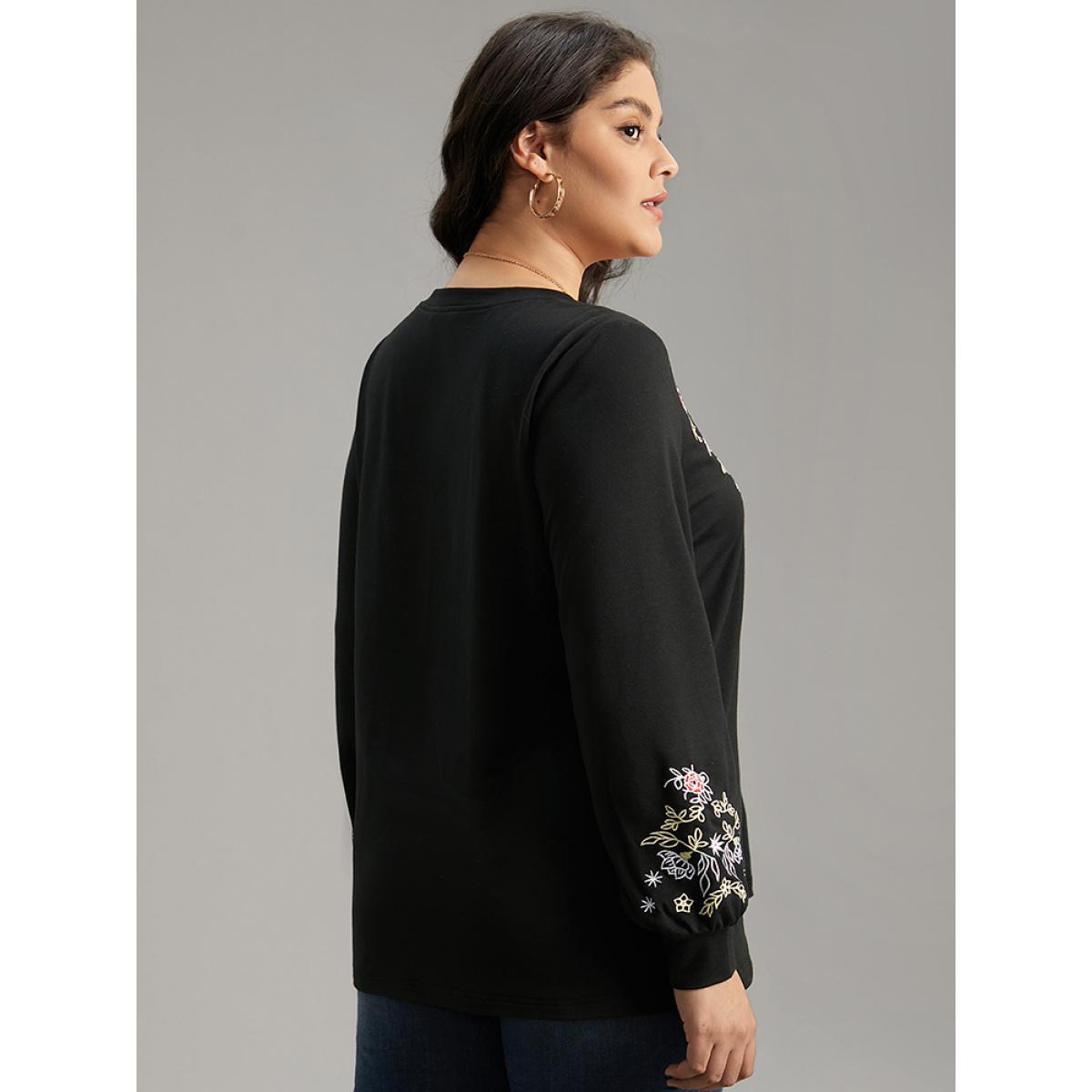 Plus Size Boho Embroidered V Neck Sweatshirt Women Black Elegant Elastic cuffs V-neck Dailywear Sweatshirts BloomChic 28/5X Product Image
