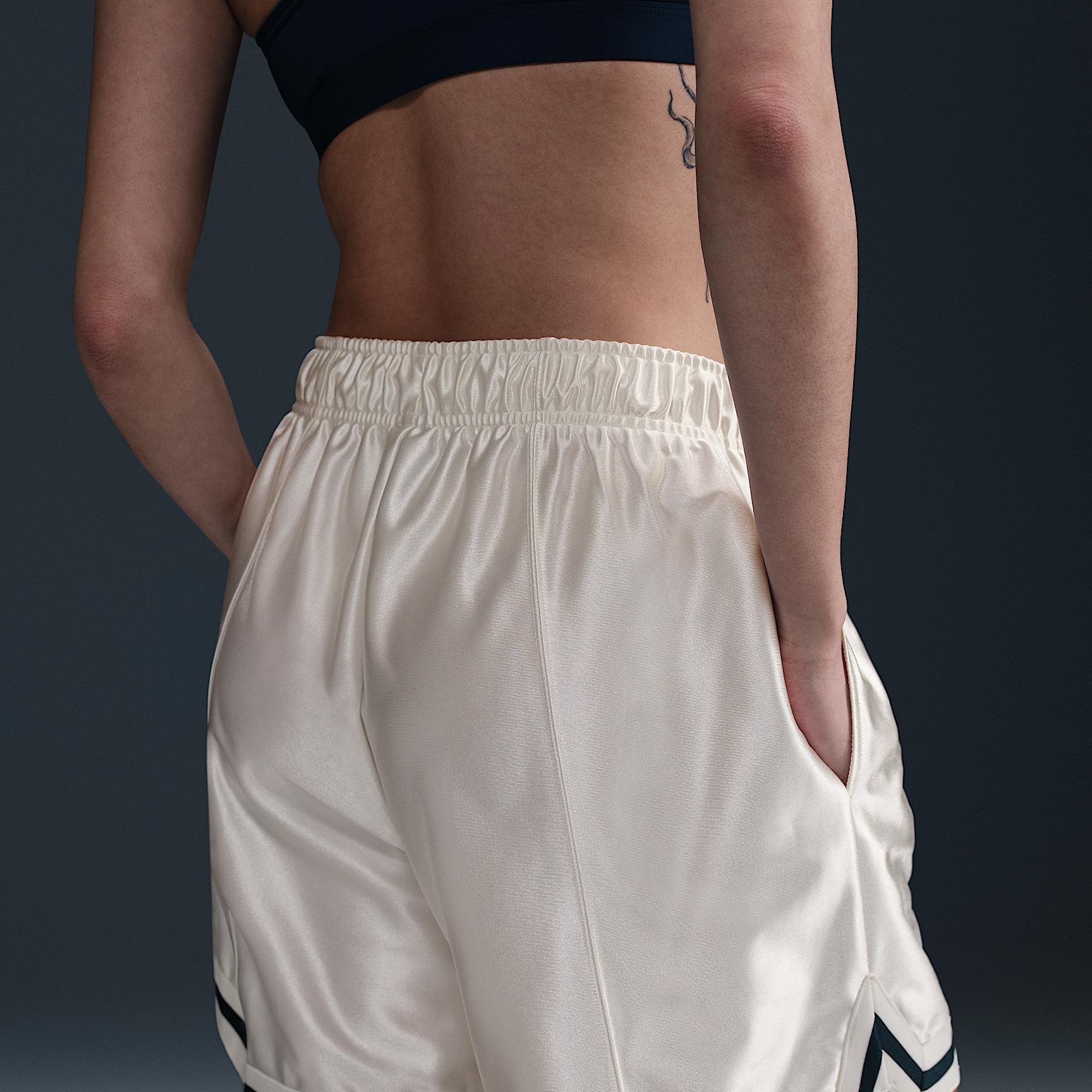 Nike Sportswear Women's Loose Mid-Rise Graphic Shorts Product Image