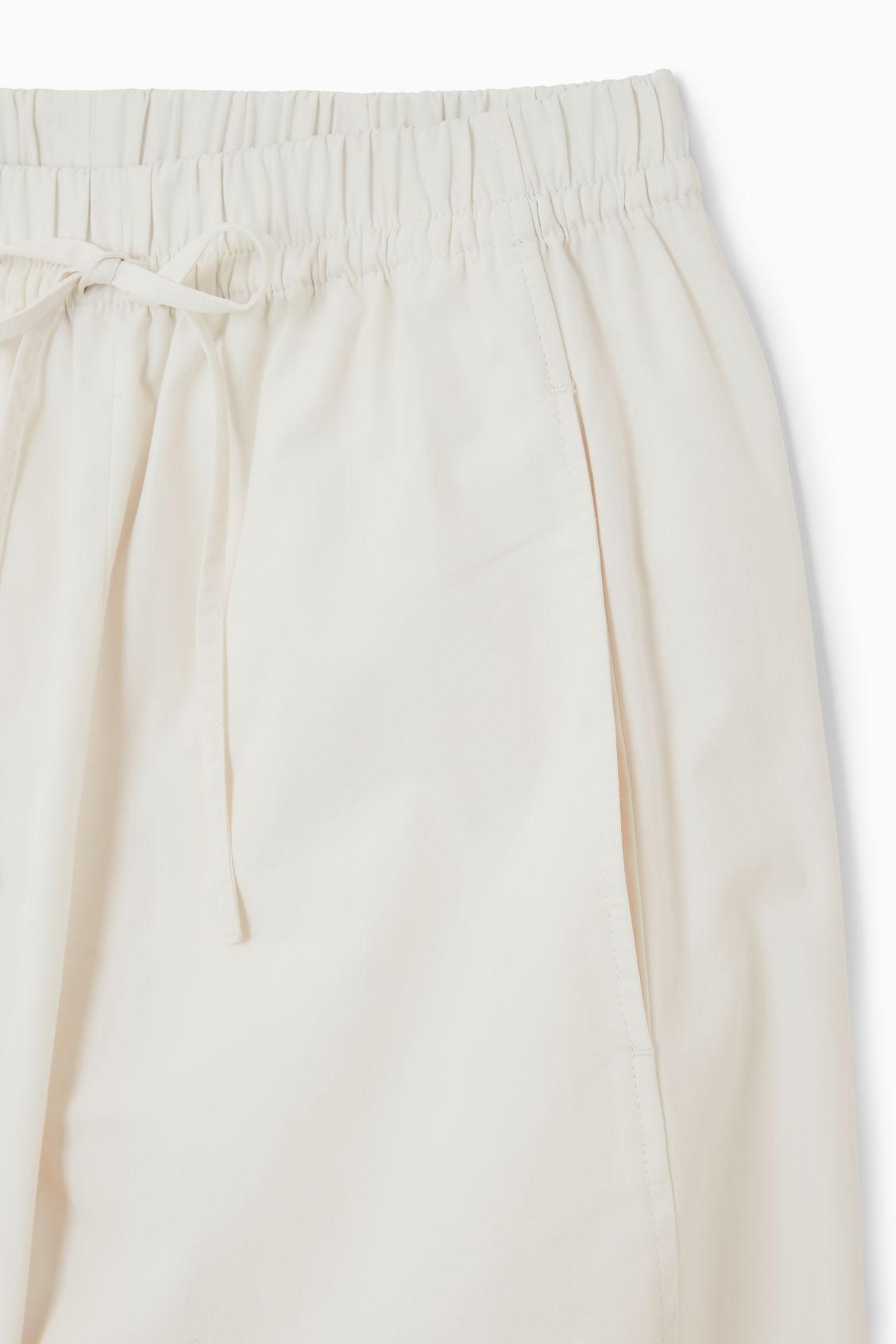 ELASTICATED BARREL-LEG PANTS Product Image