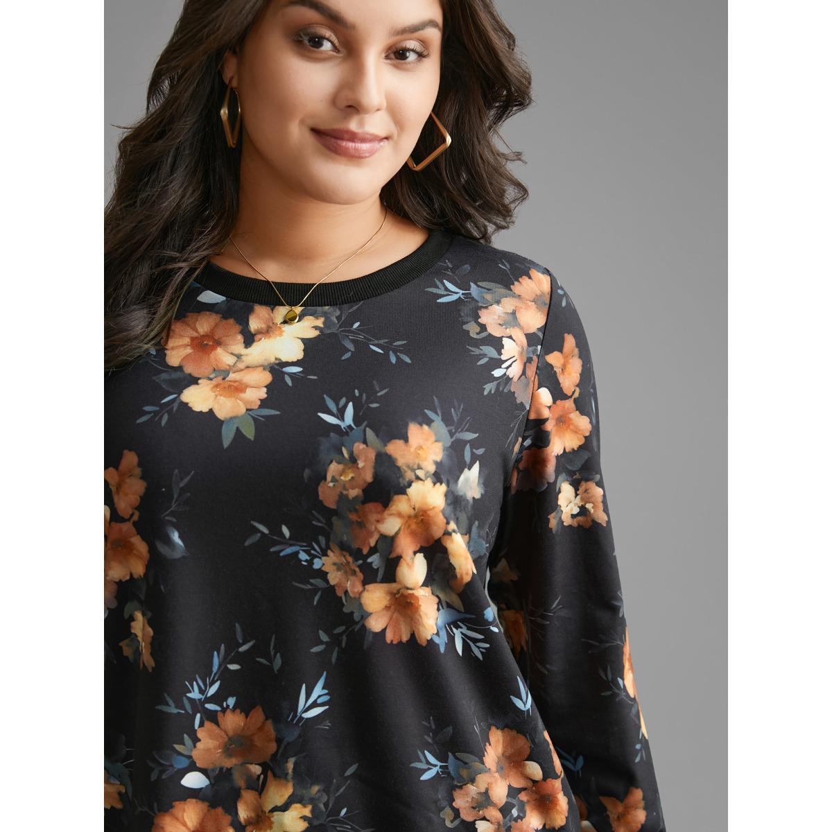 Plus Size Round Neck Natural Flowers Slightly Stretchy Sweatshirt Women Black Elegant Contrast Round Neck Everyday Sweatshirts BloomChic 28/5X Product Image