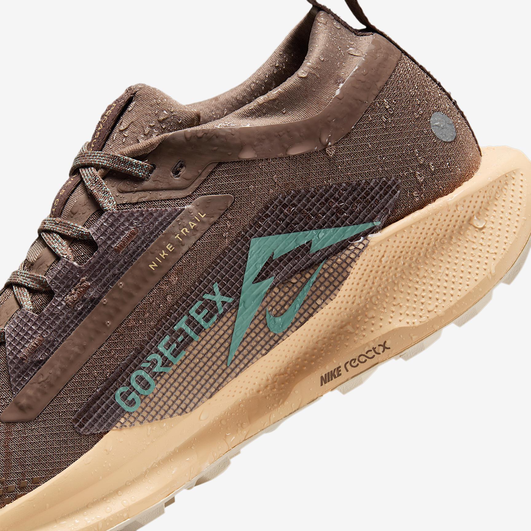 Nike Women's Pegasus Trail 5 GORE-TEX Waterproof Trail Running Shoes Product Image