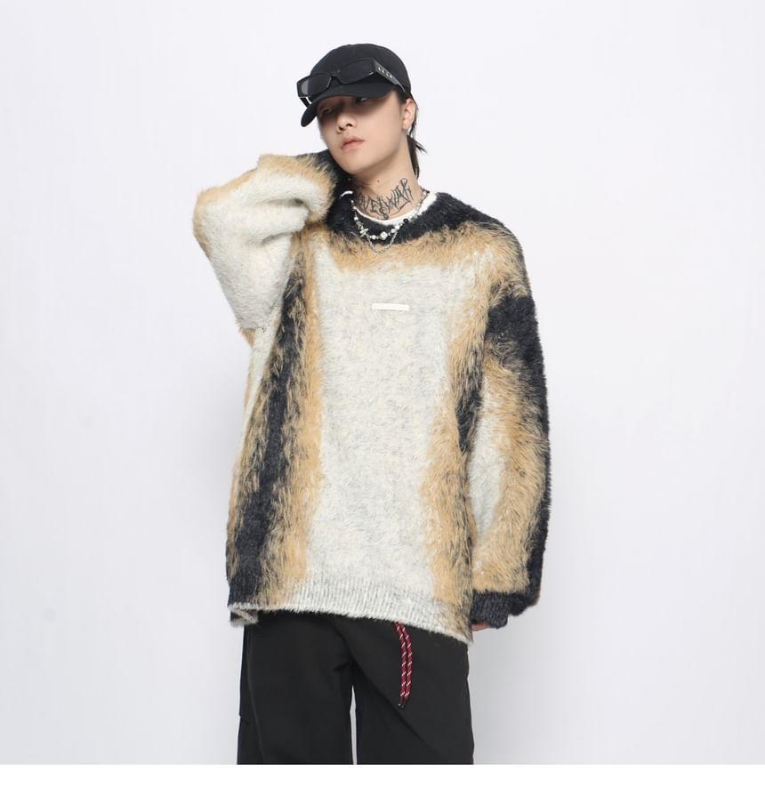 Crew Neck Patterned Sweater Product Image