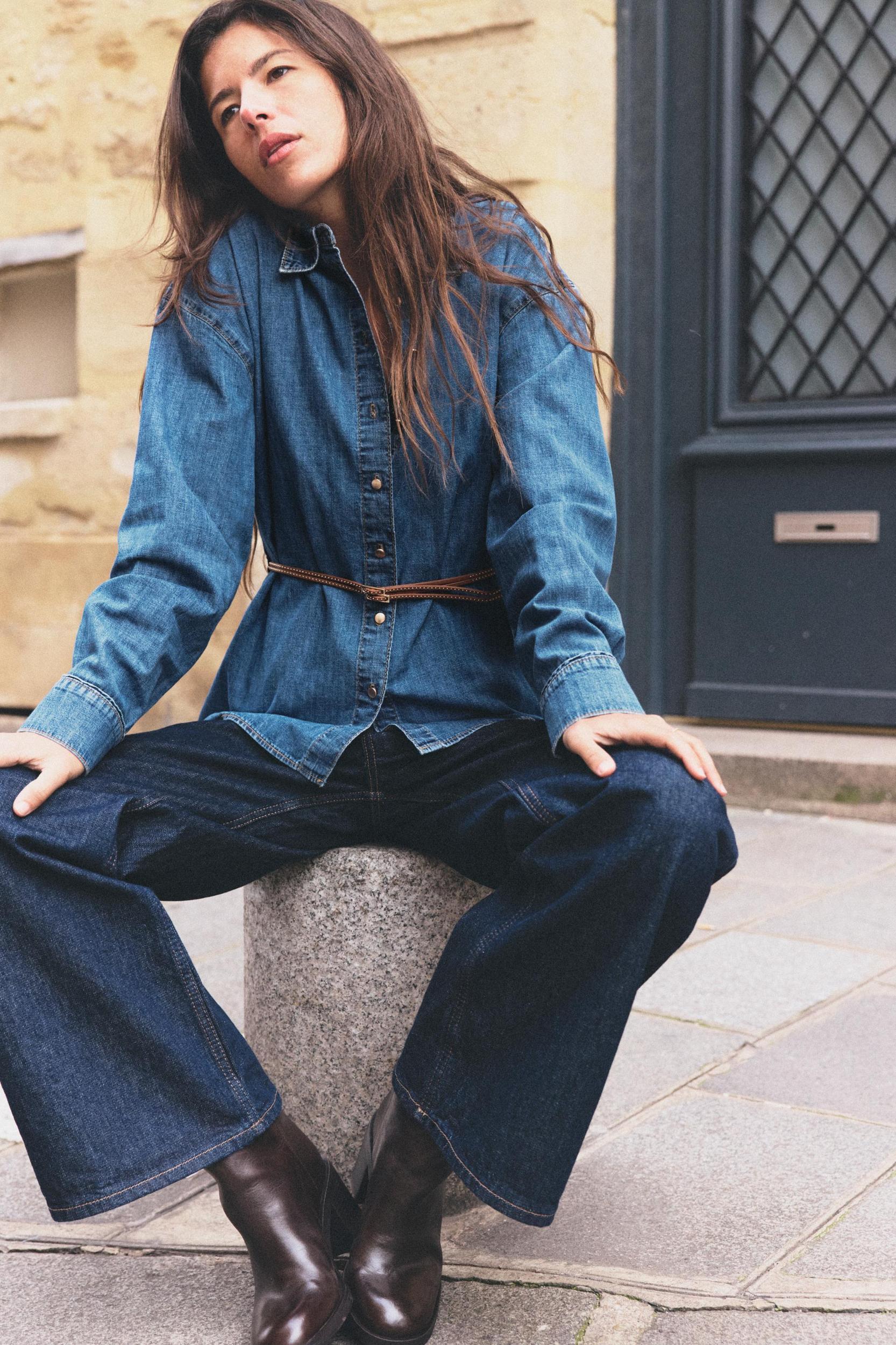 Z1975 BELTED DENIM SHIRT Product Image