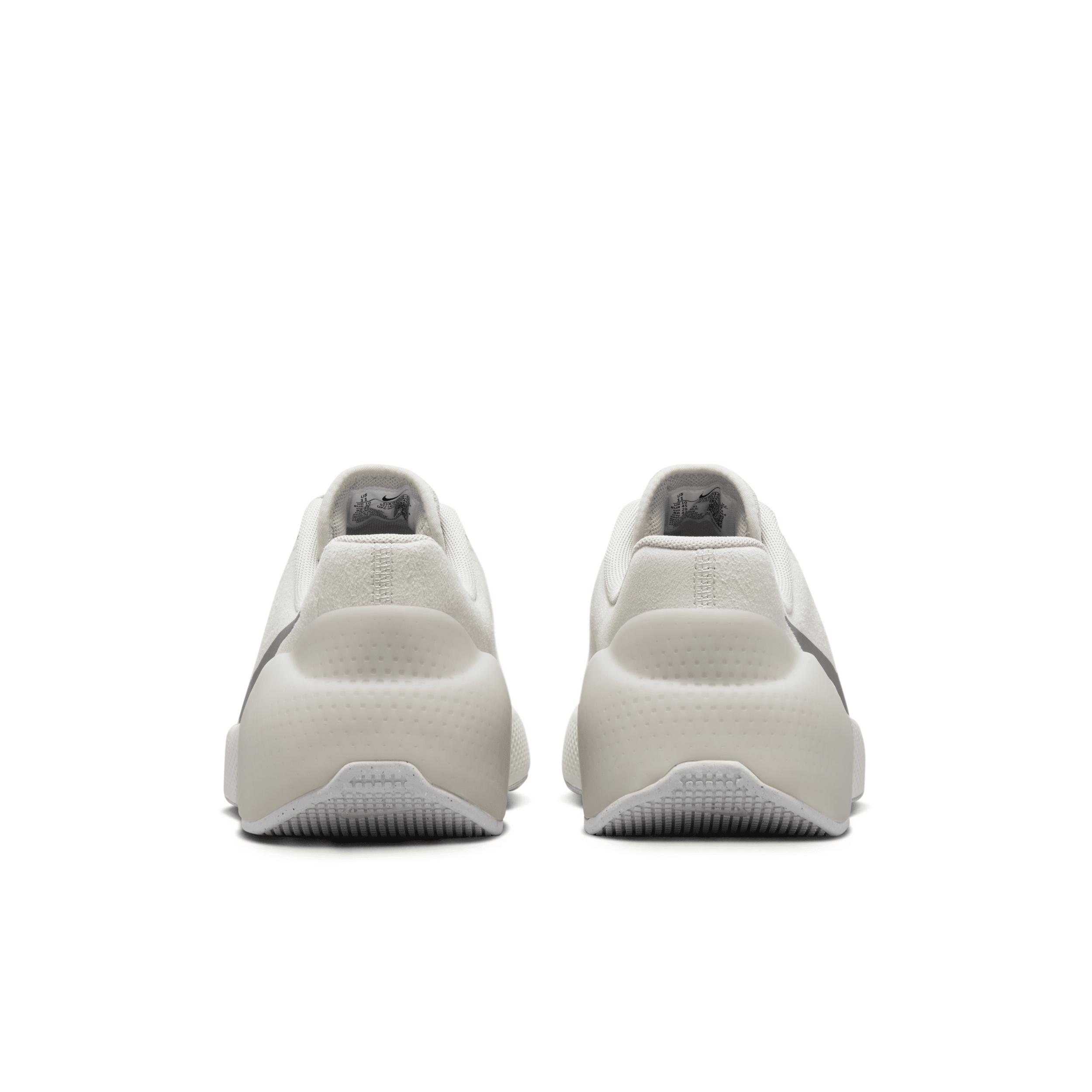 Nike Air Zoom TR 1 sneakers in gray Product Image