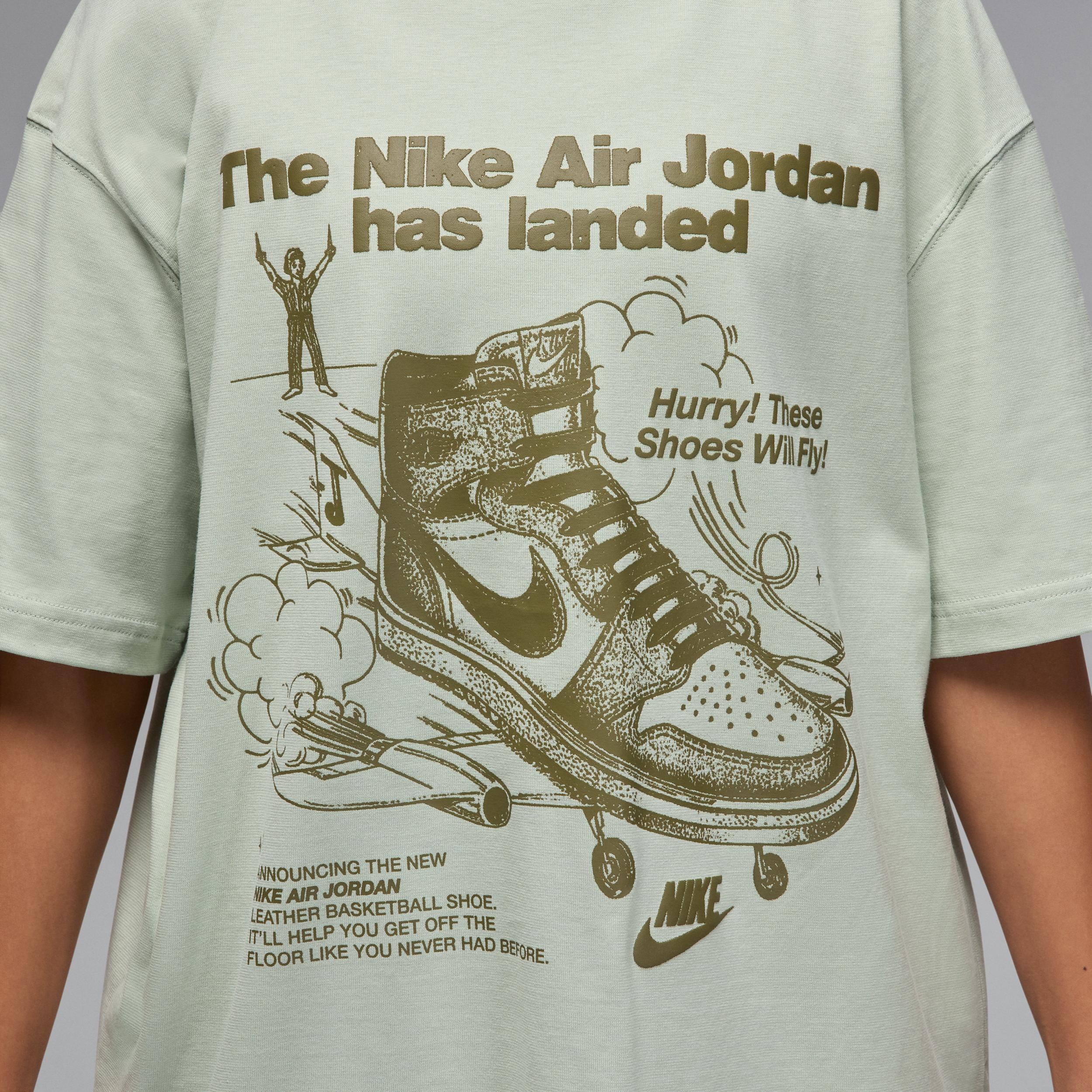 Women's Jordan Oversized Graphic T-Shirt Product Image