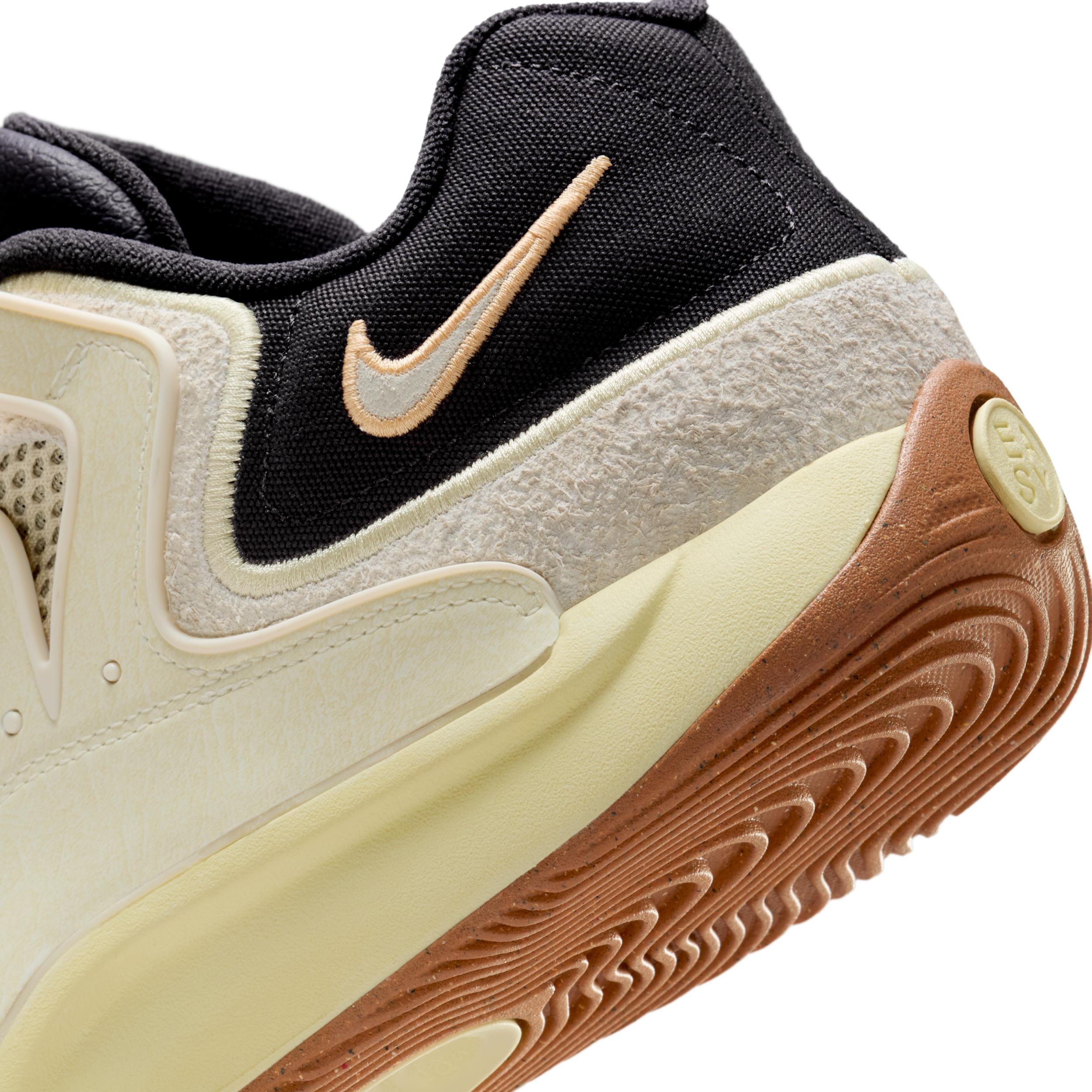 Nike Men's KD18 "Beyond the Game" Basketball Shoes Product Image