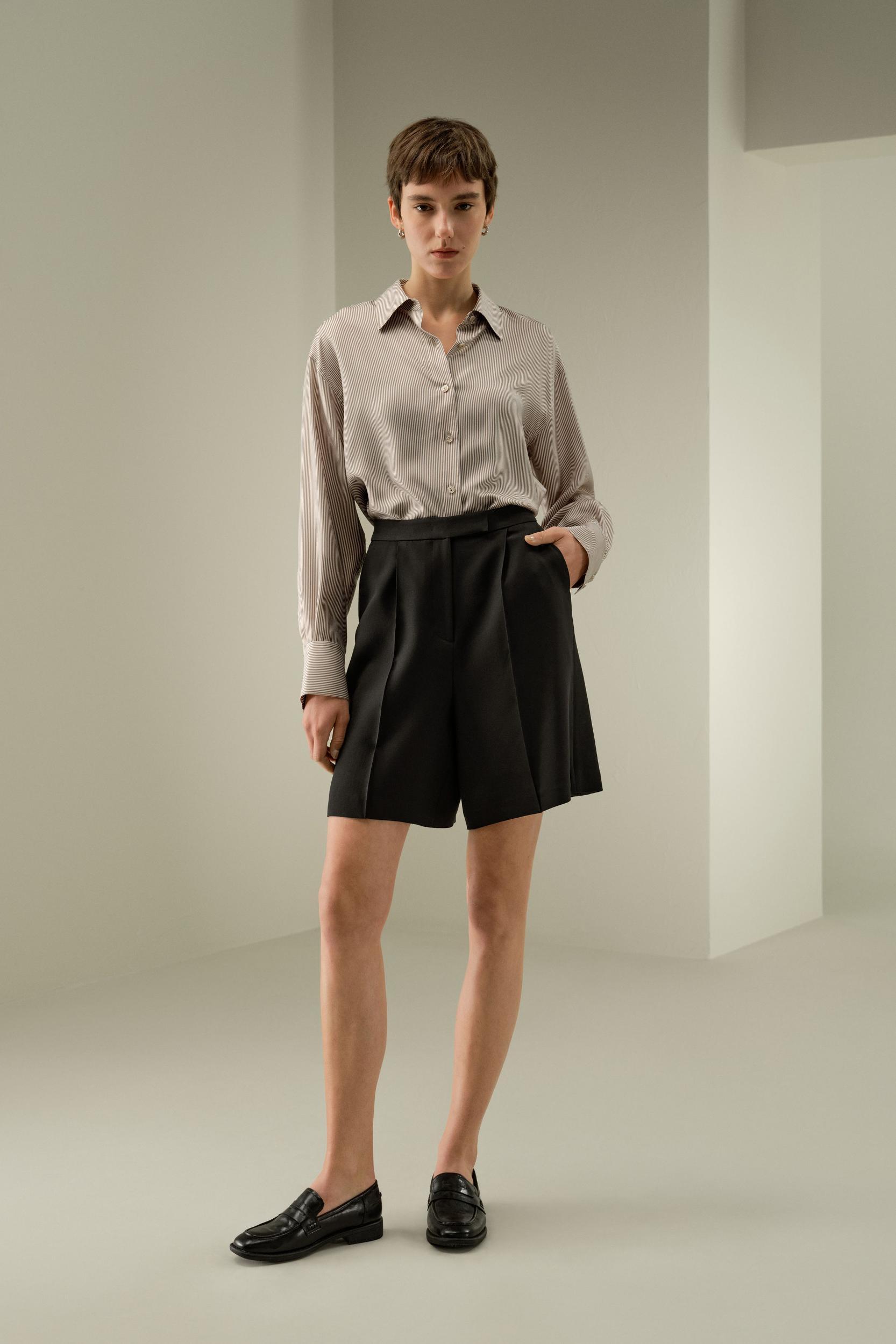 Silk-Wool Blend Polished Shorts Product Image