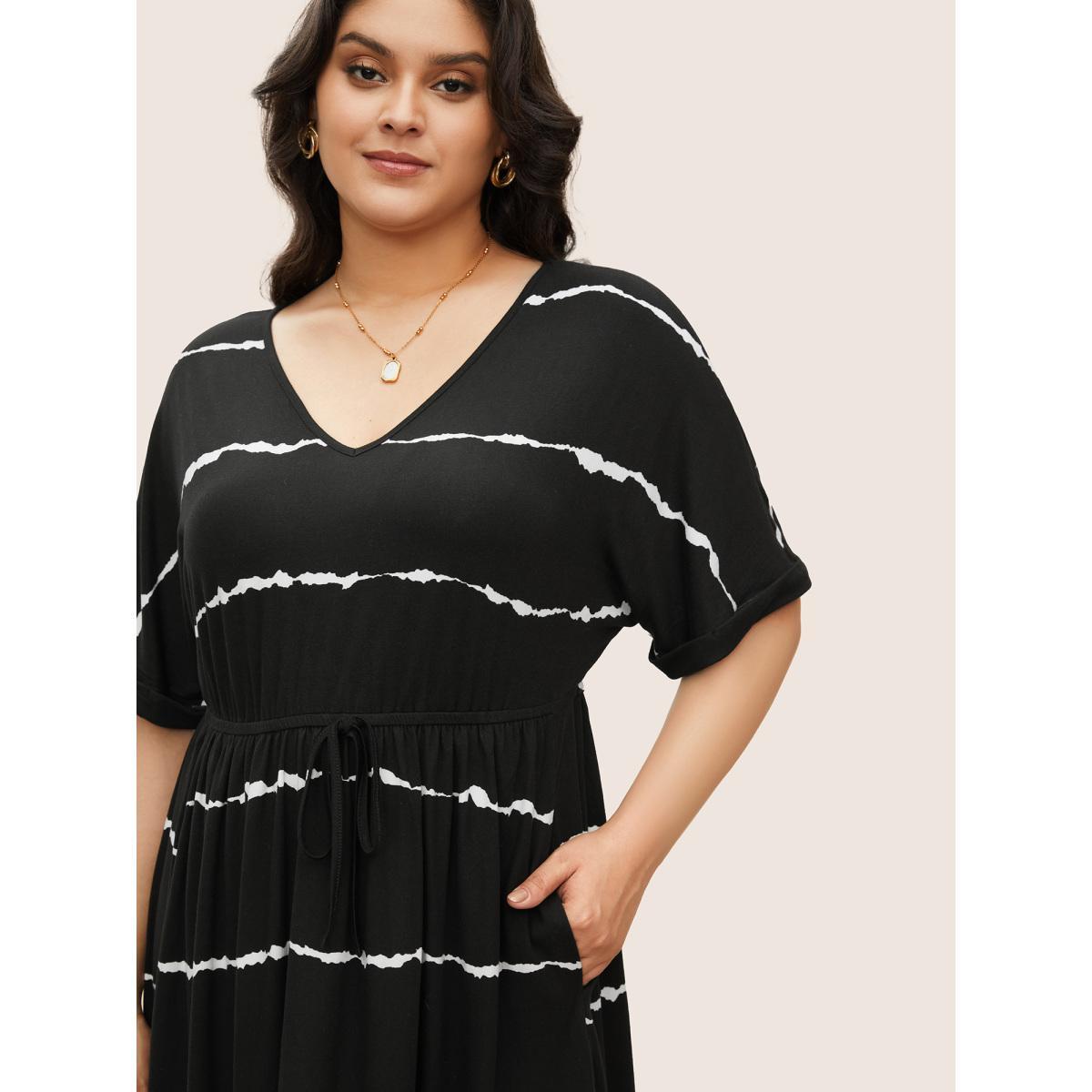 Plus Size Tie Dye Roll Dolman Sleeve Pocket Gathered Knot Striped Dress Black Women Casual Non V-neck Short sleeve Curvy Midi Dress BloomChic 12/L Product Image