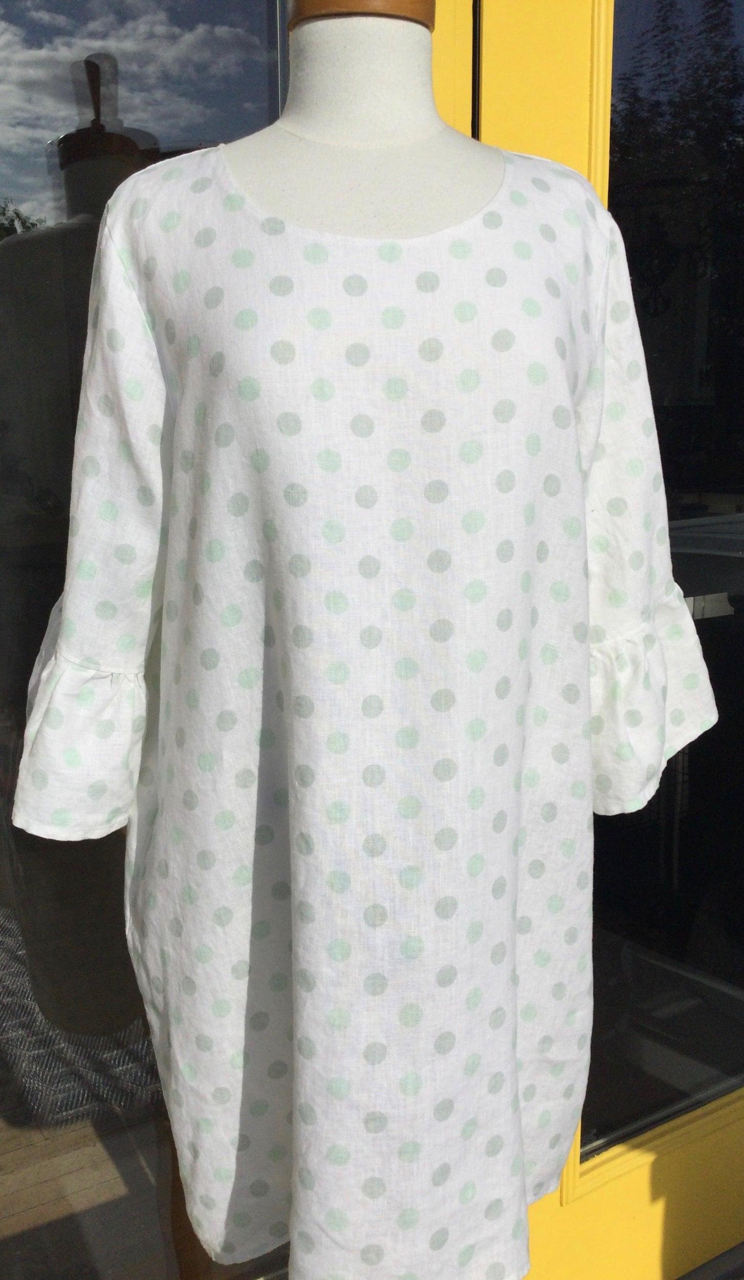Bodacious Loverly Linen Tulip Sleeve Tunic Product Image